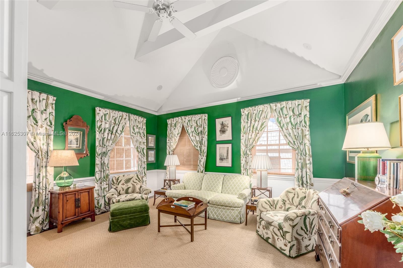 43 N Beach Rd