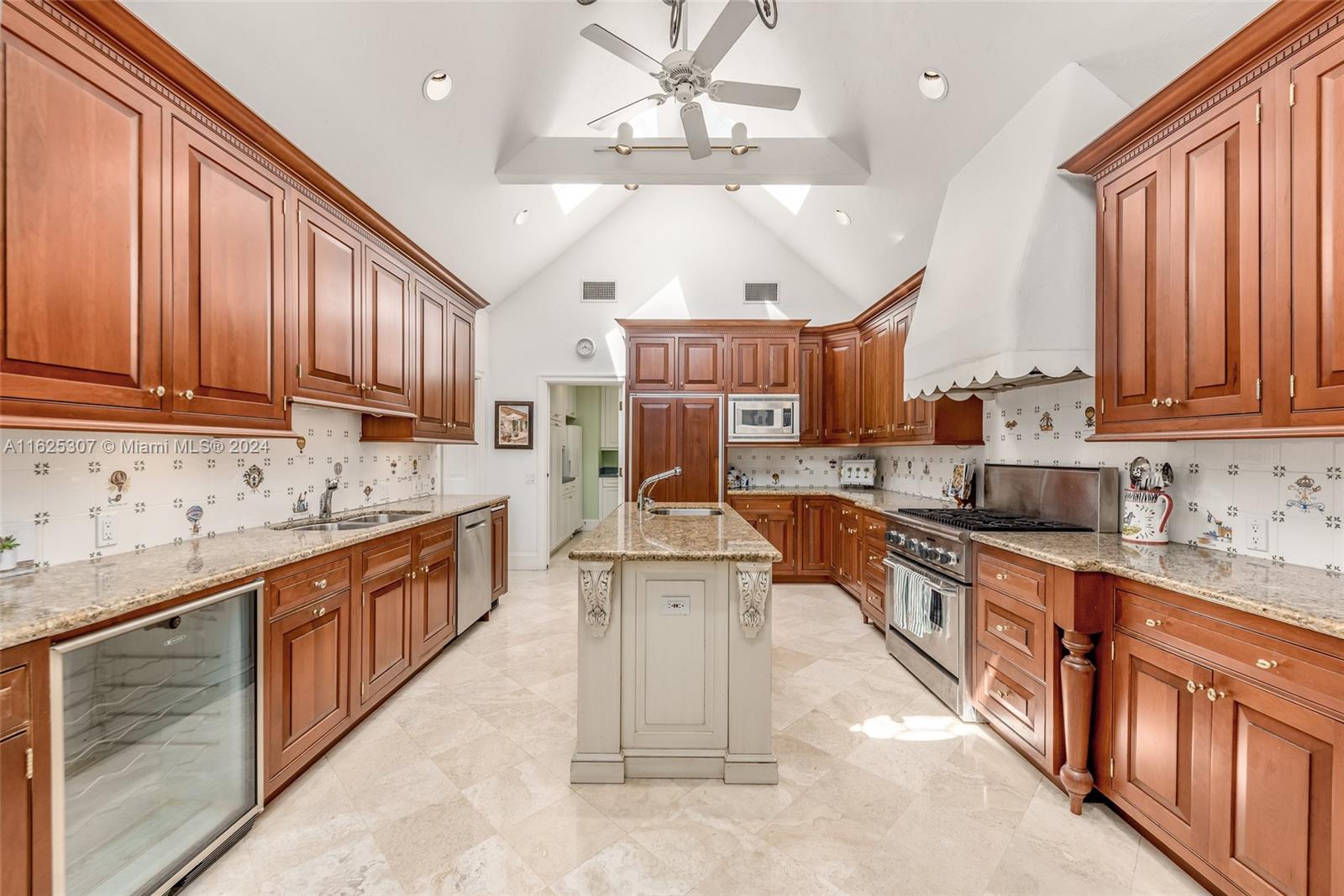 43 N Beach Rd
