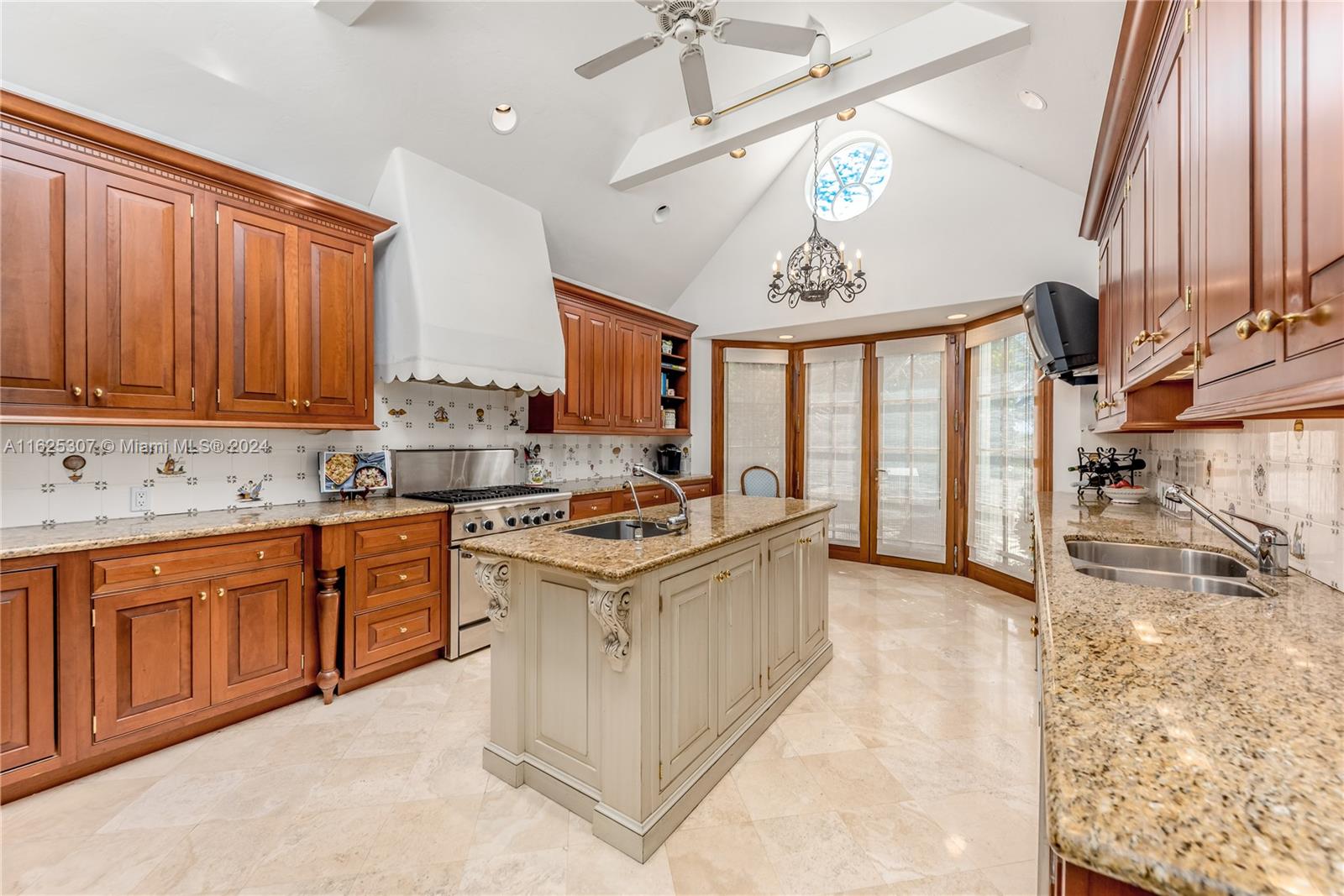 43 N Beach Rd