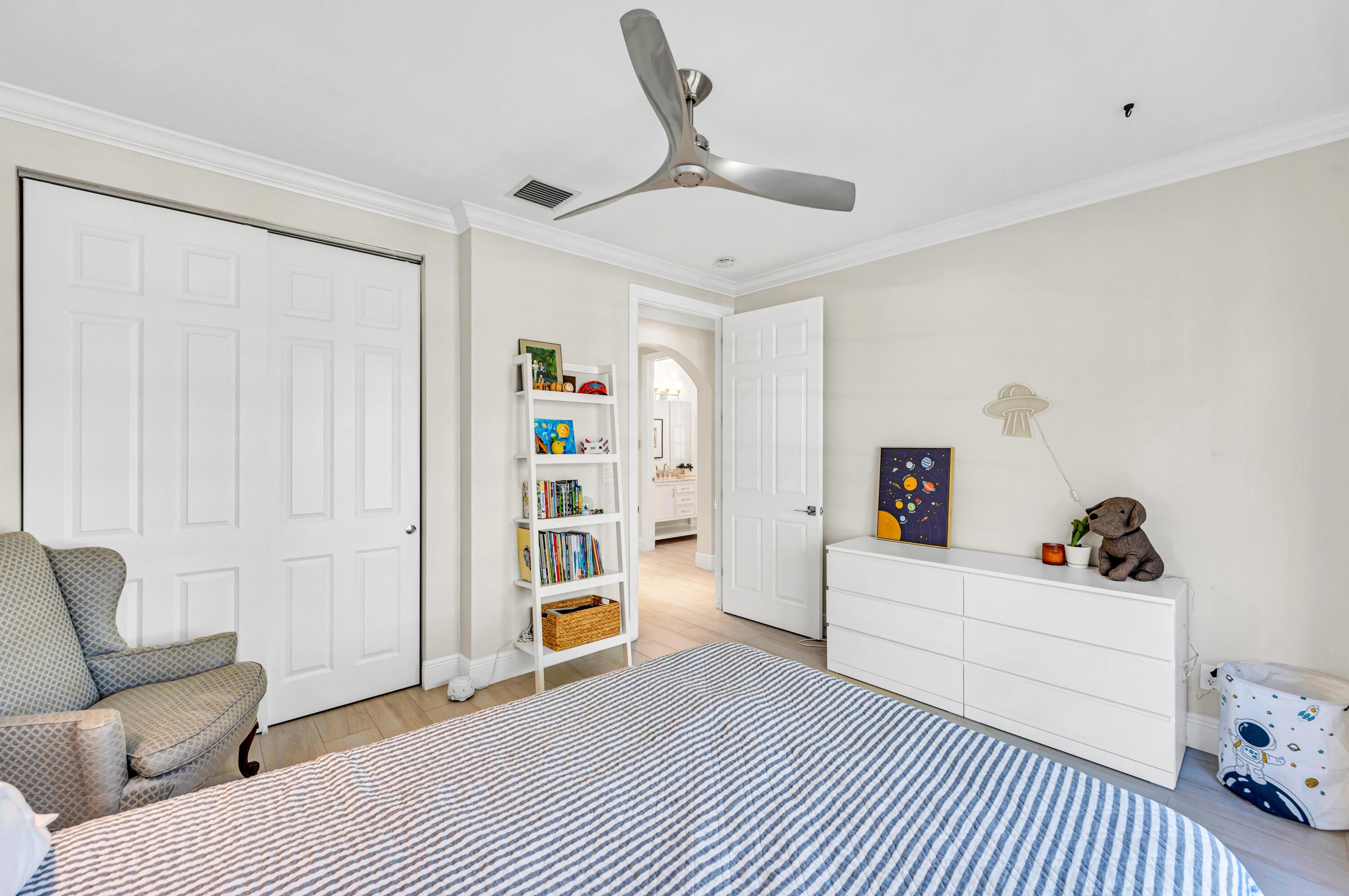 449 NE 16th Ave