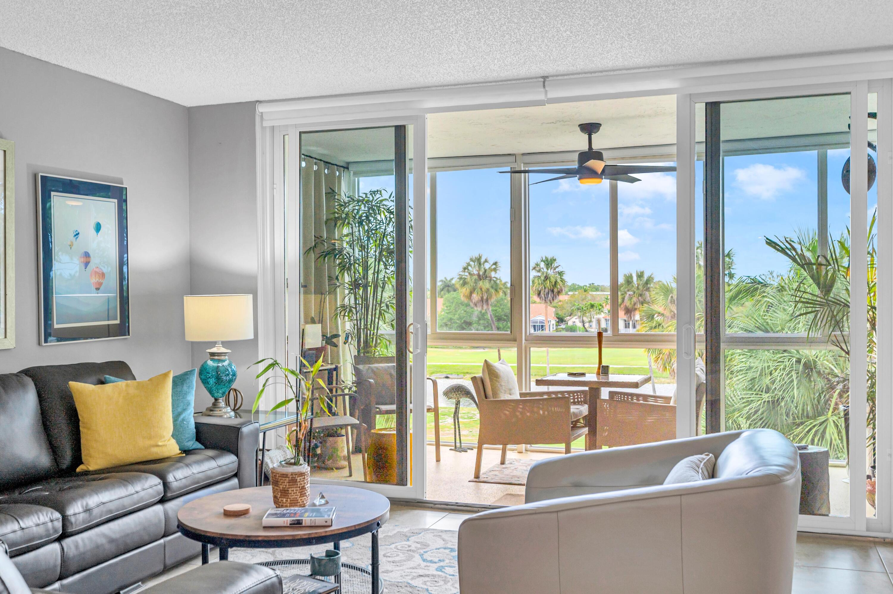 3970 Oaks Clubhouse Drive 401