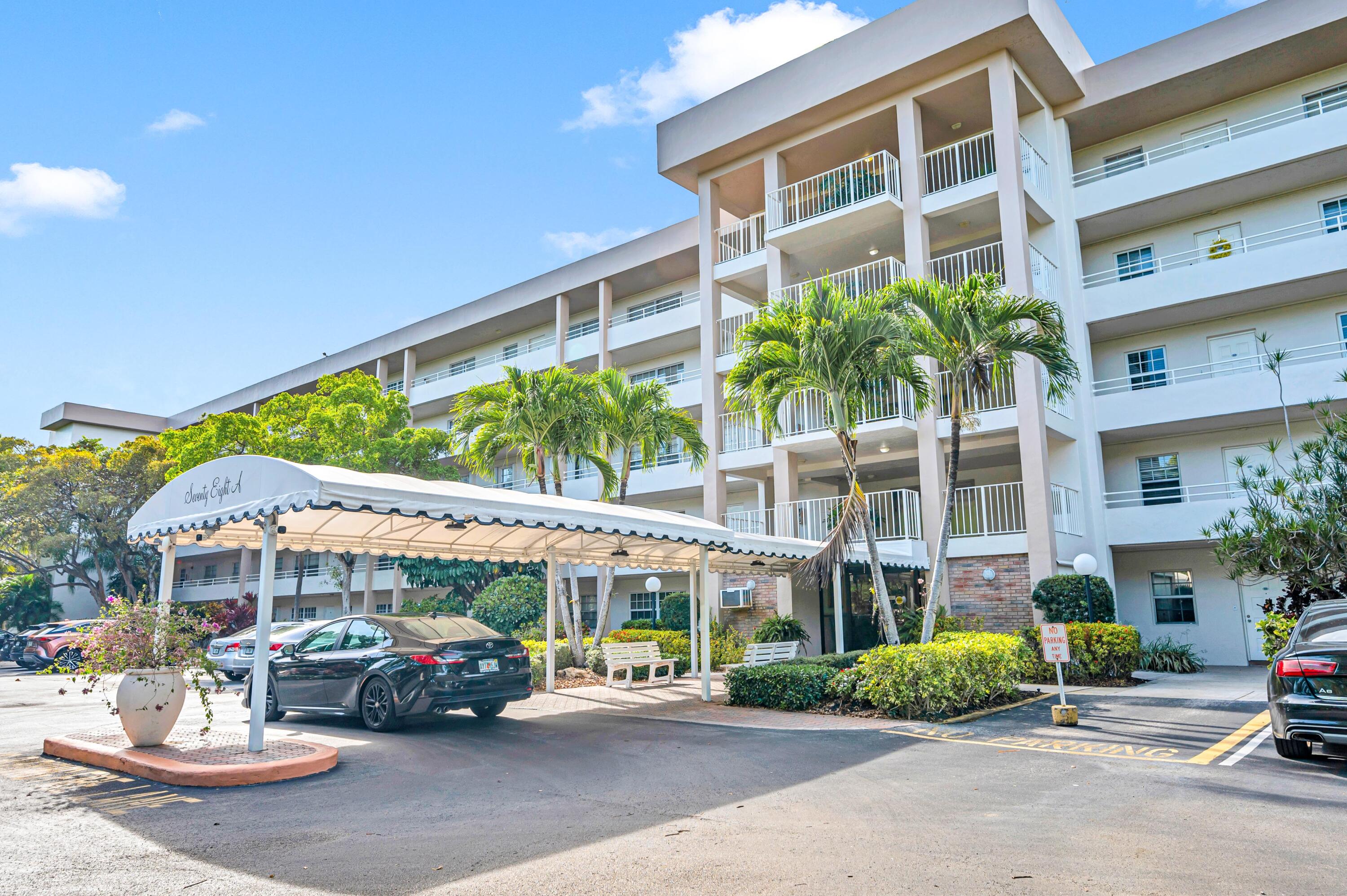 3970 Oaks Clubhouse Drive 401