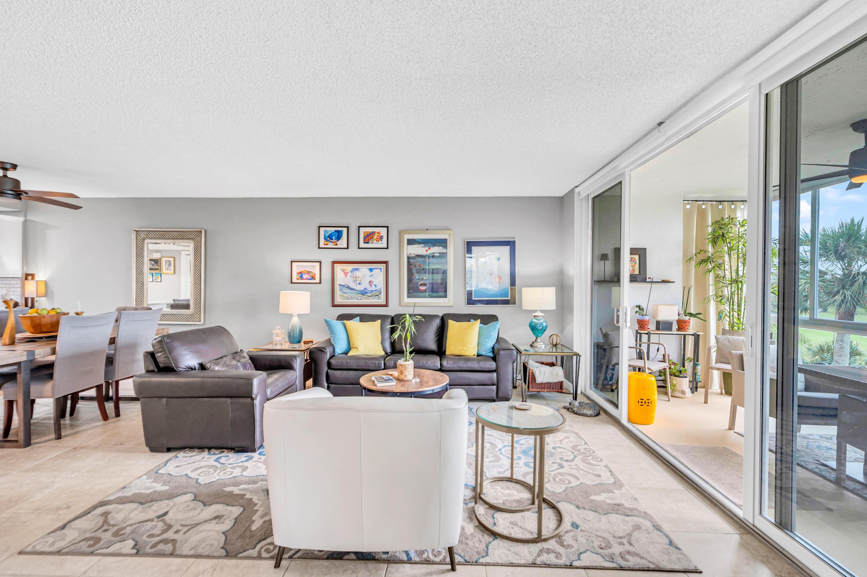 3970 Oaks Clubhouse Drive 401