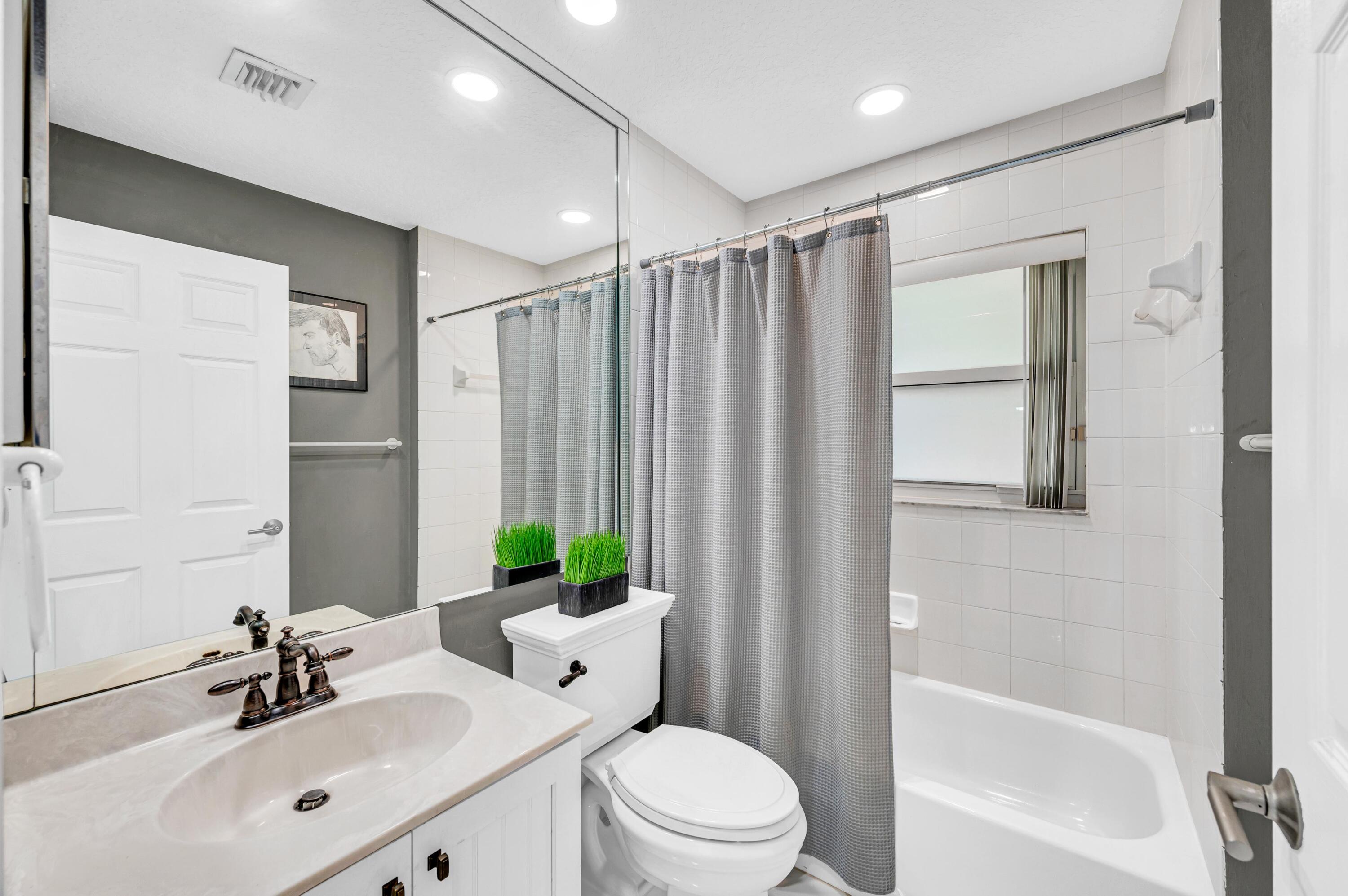 1973 NW 45th Street