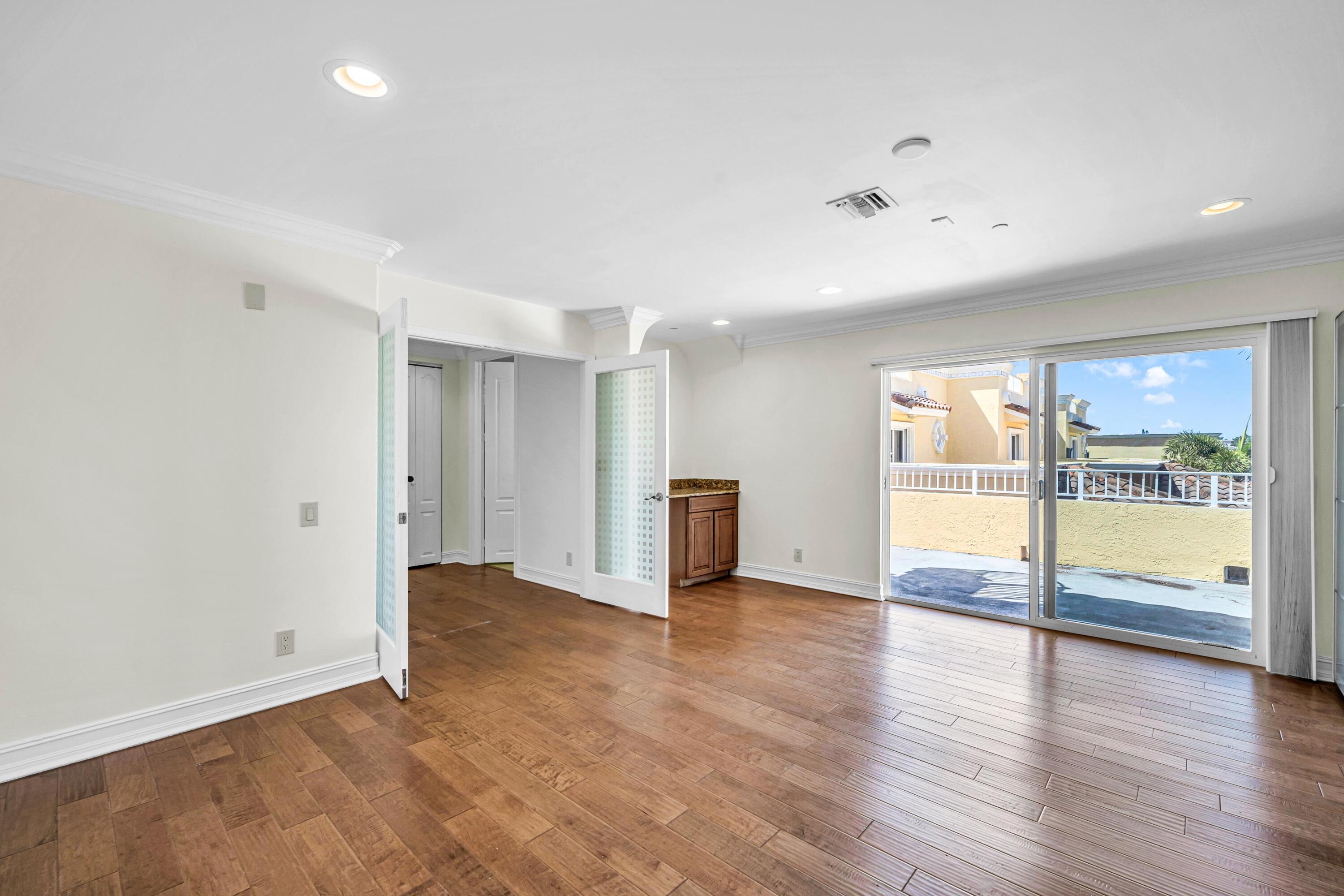 903 NE 17th Way 104