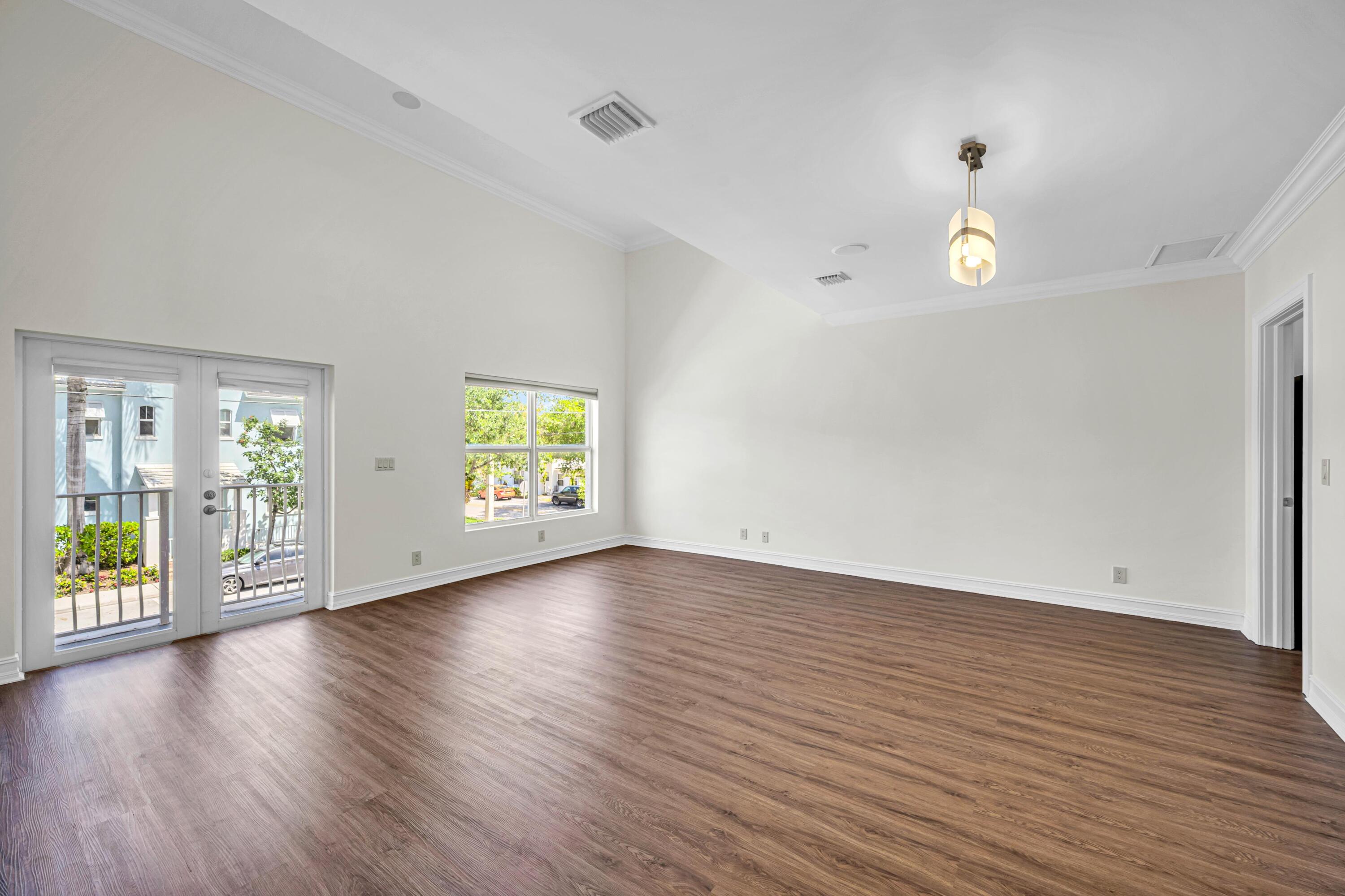 903 NE 17th Way 104