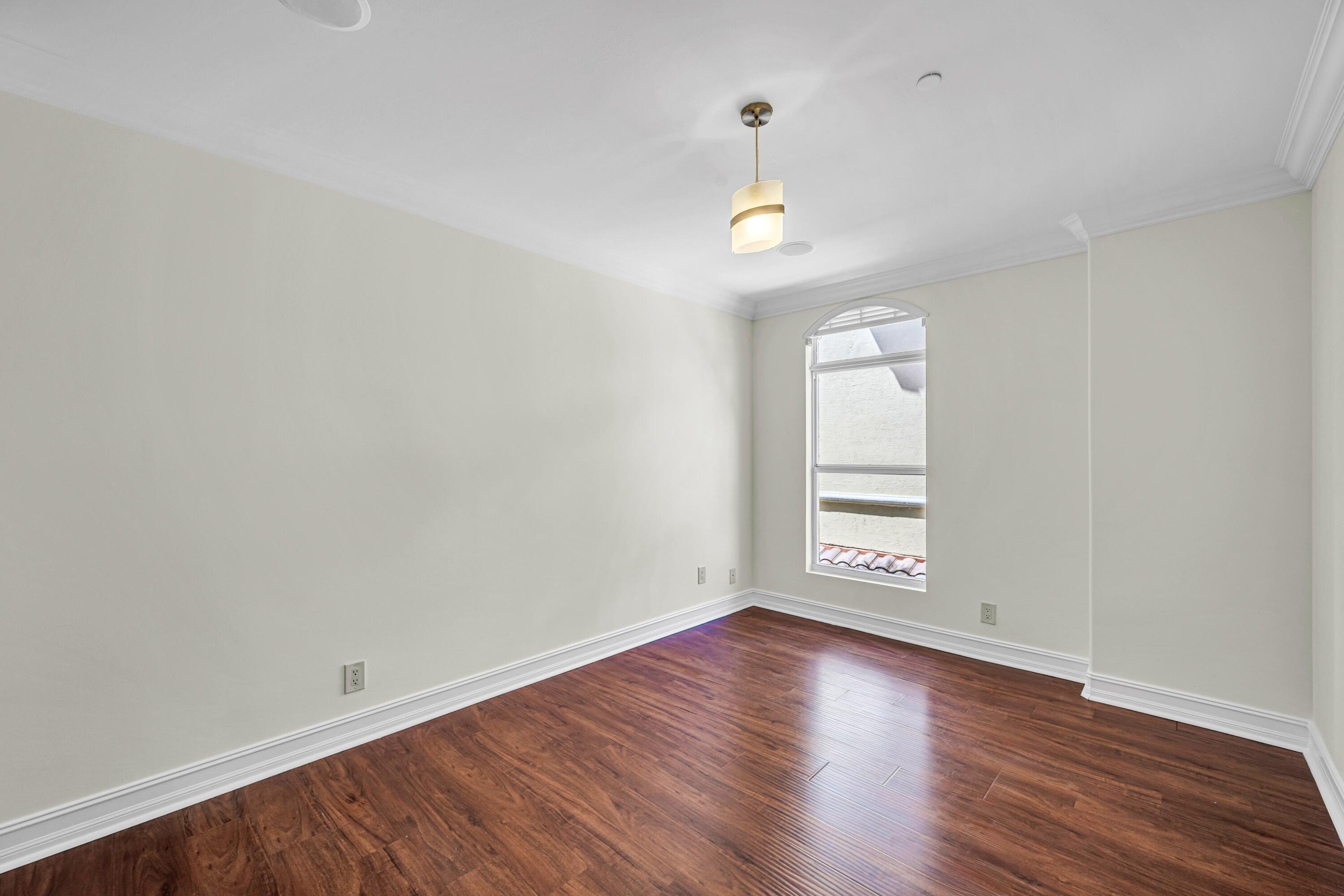 903 NE 17th Way 104