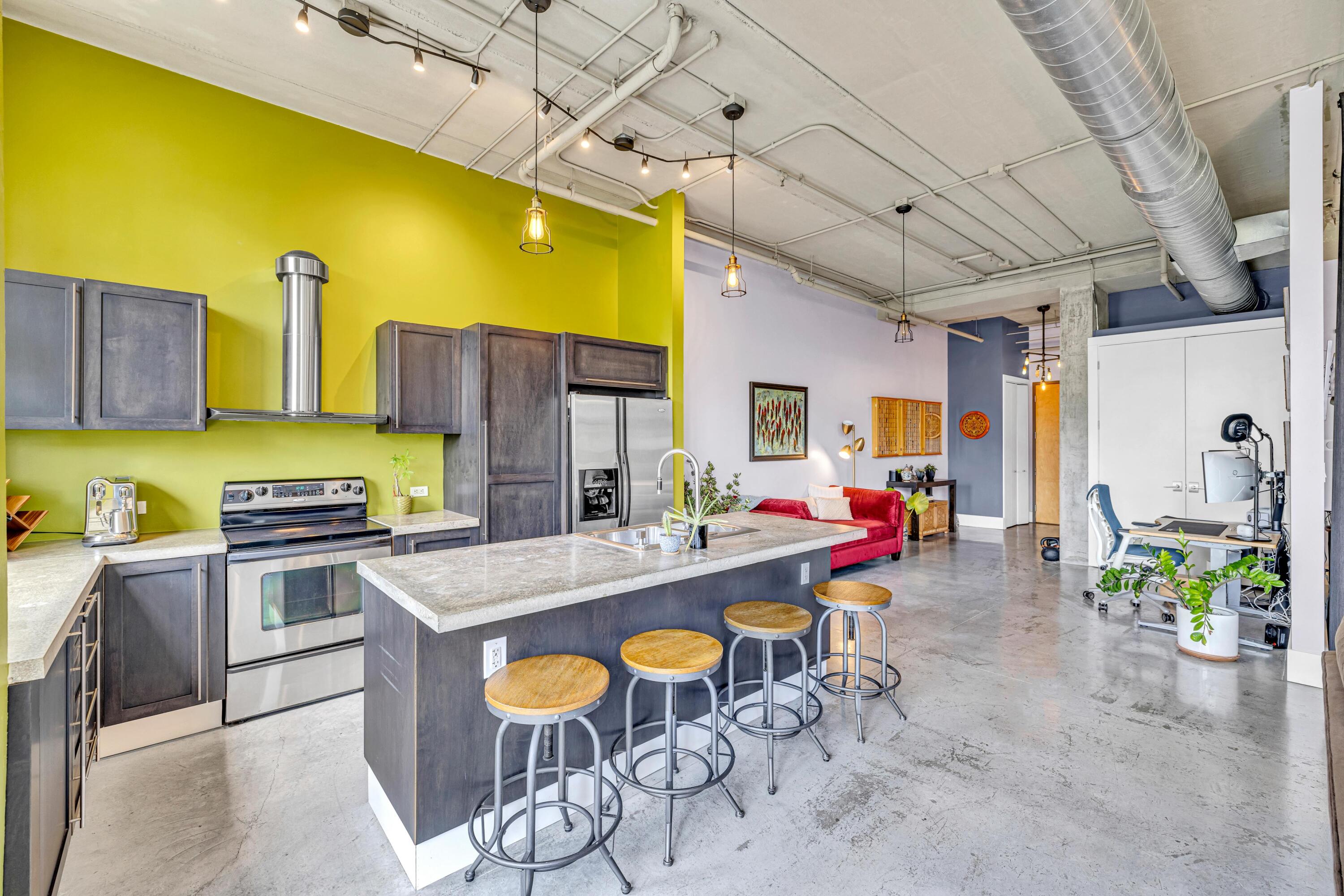 425 N Andrews Avenue 303