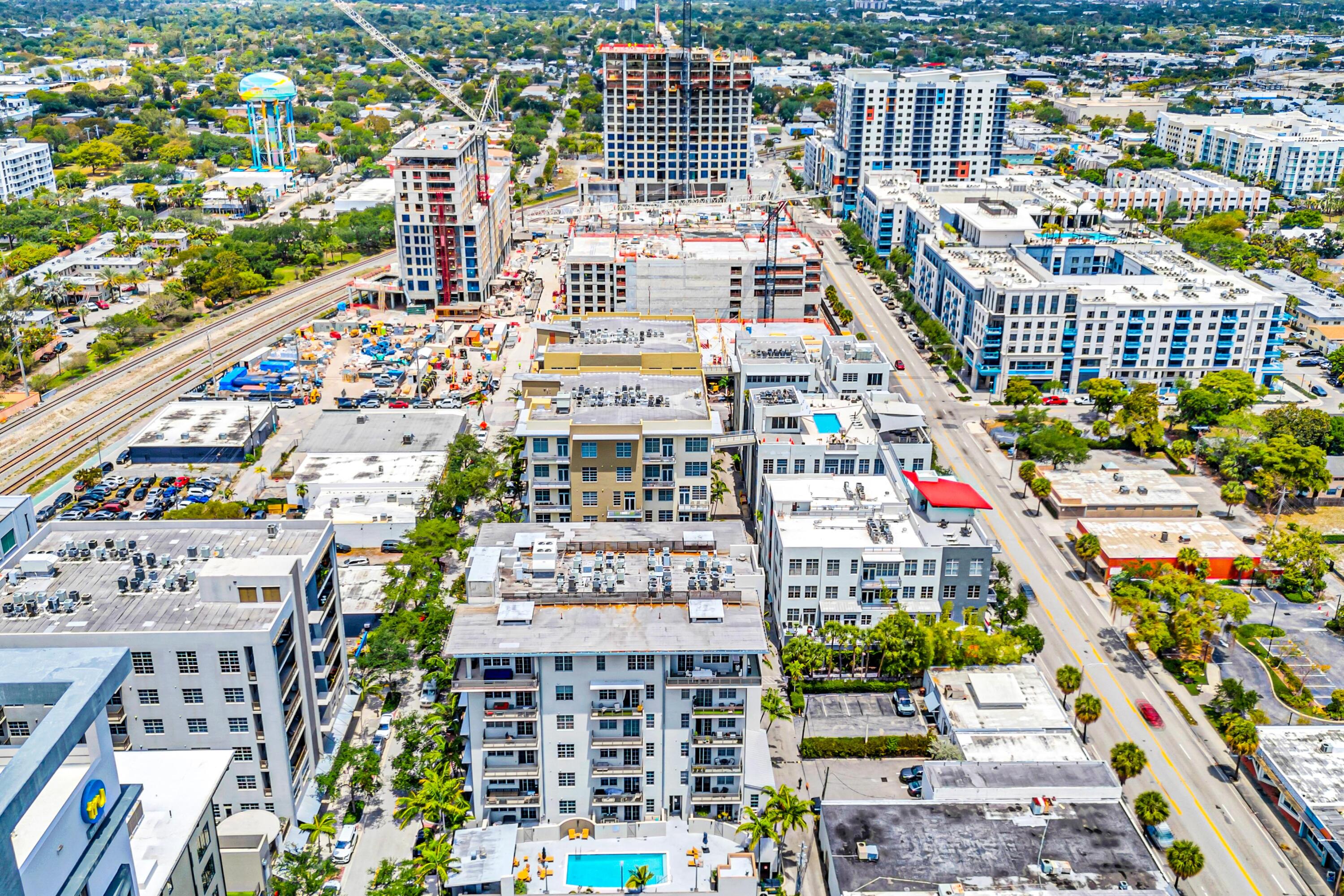 425 N Andrews Avenue 303