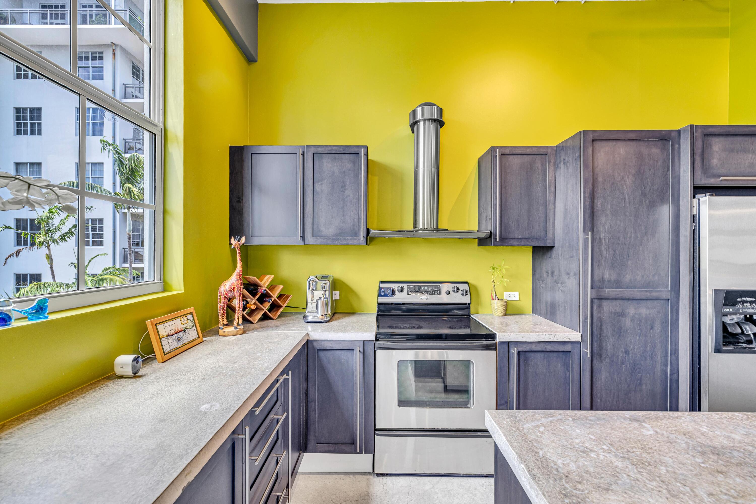 425 N Andrews Avenue 303