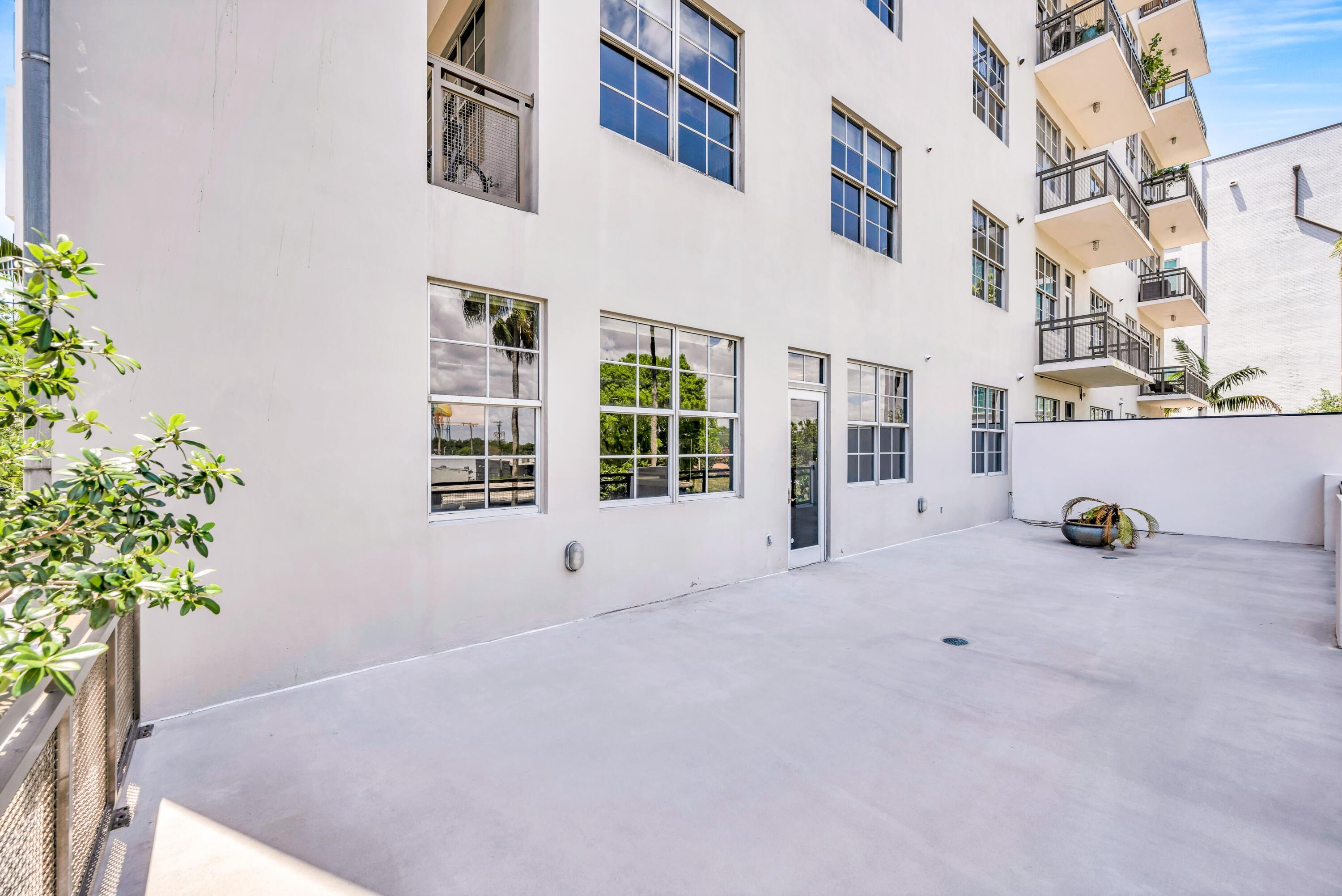 411 NW 1st Avenue 202