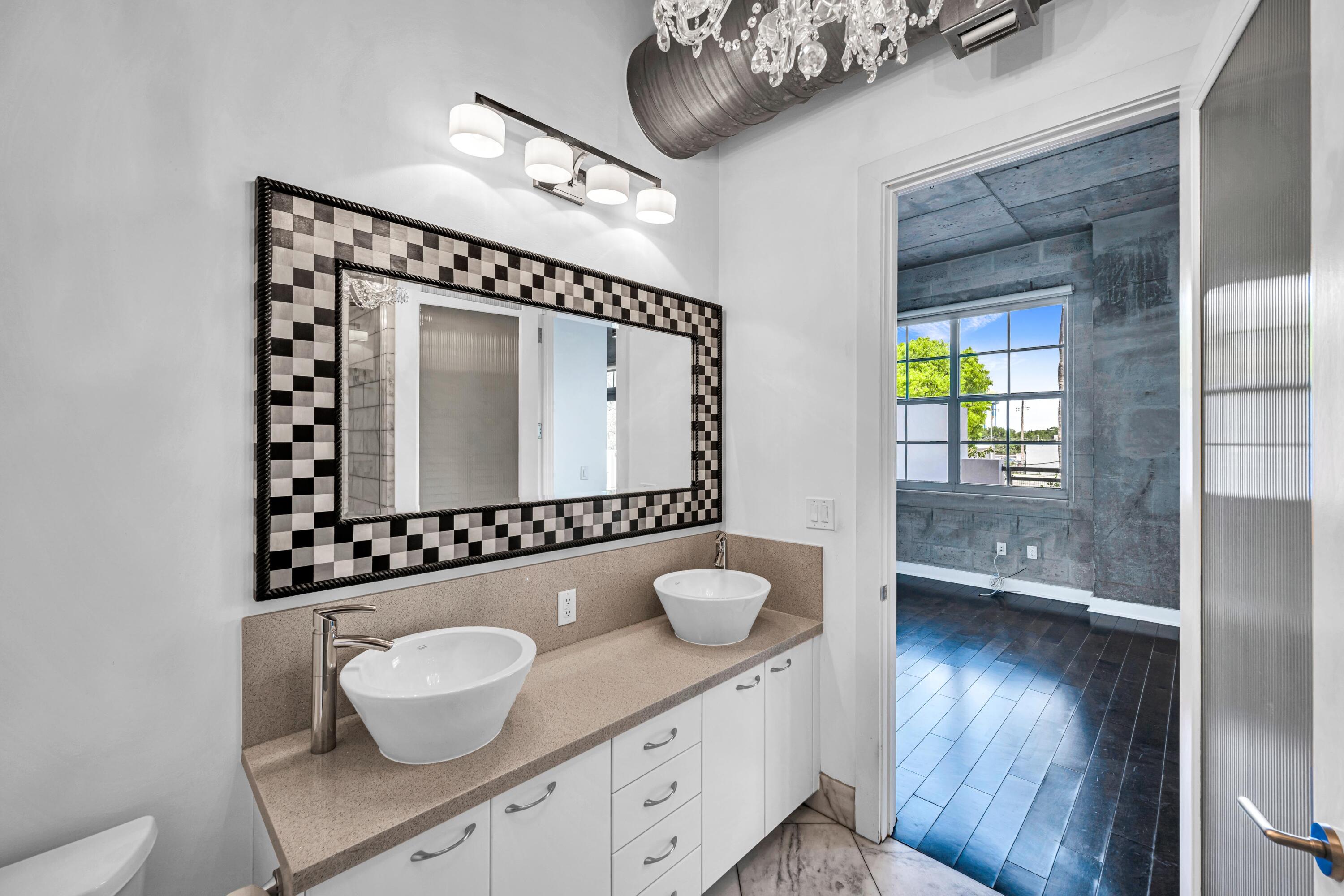 411 NW 1st Avenue 202