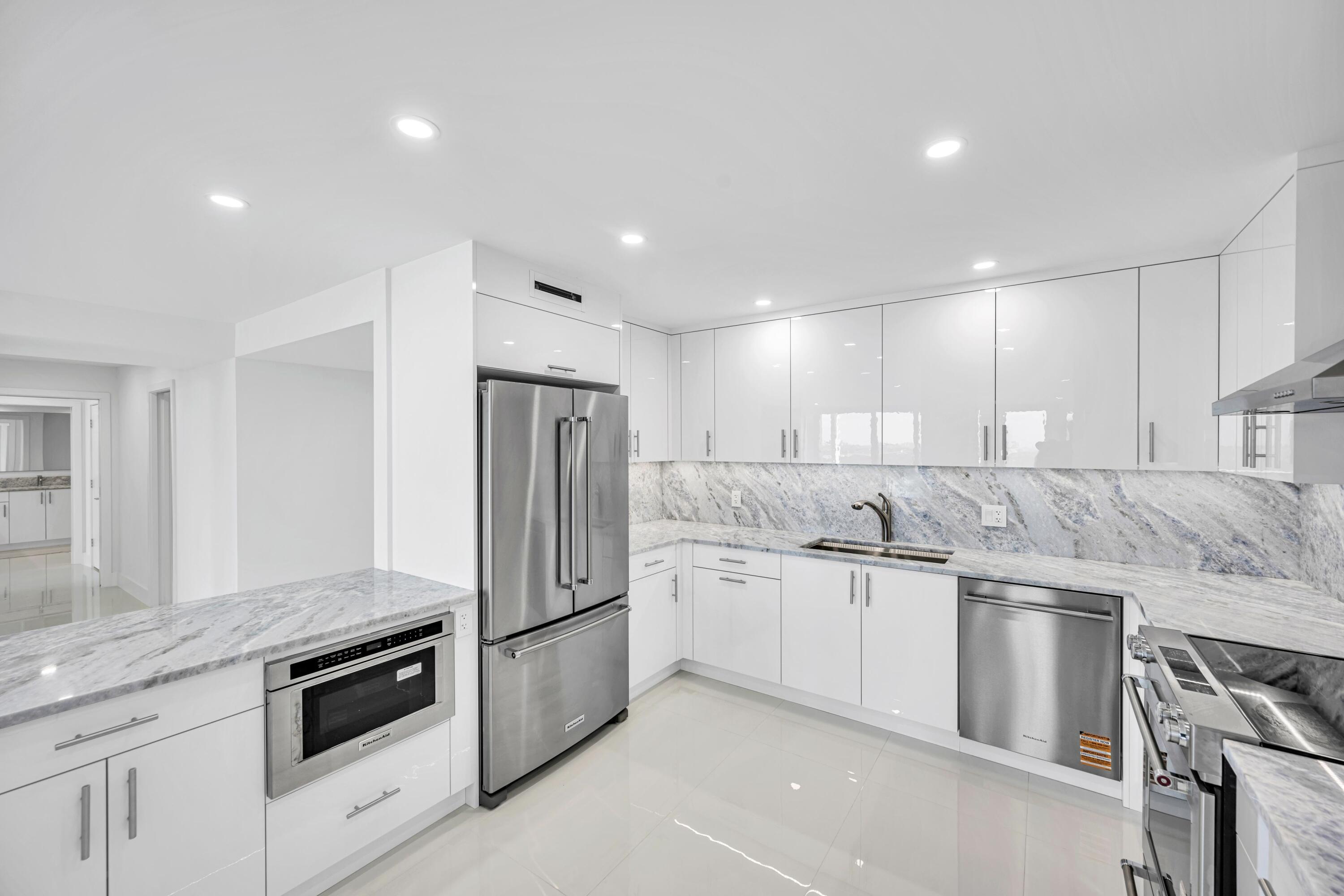 2100 S Ocean Lane 1608