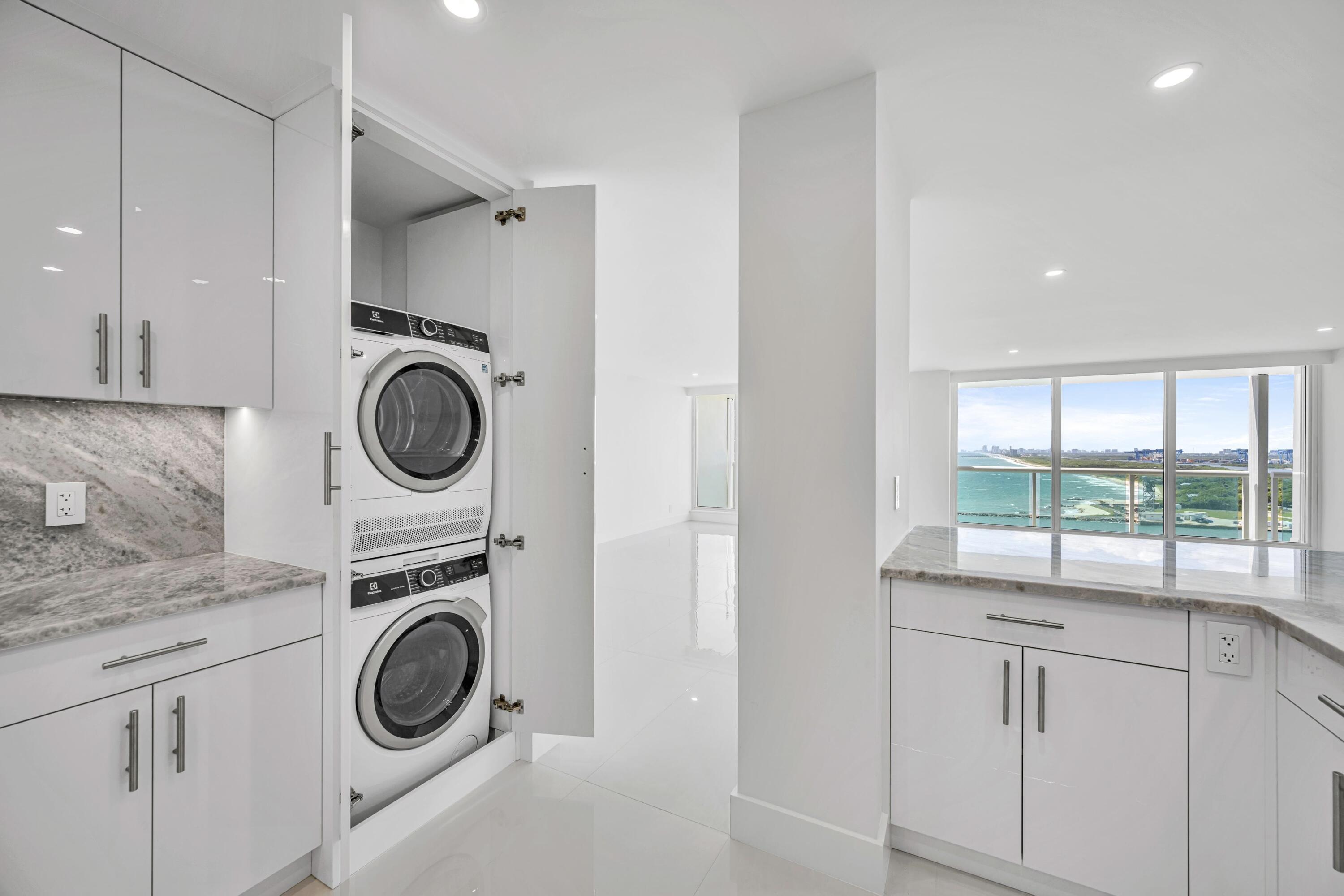 2100 S Ocean Lane 1608