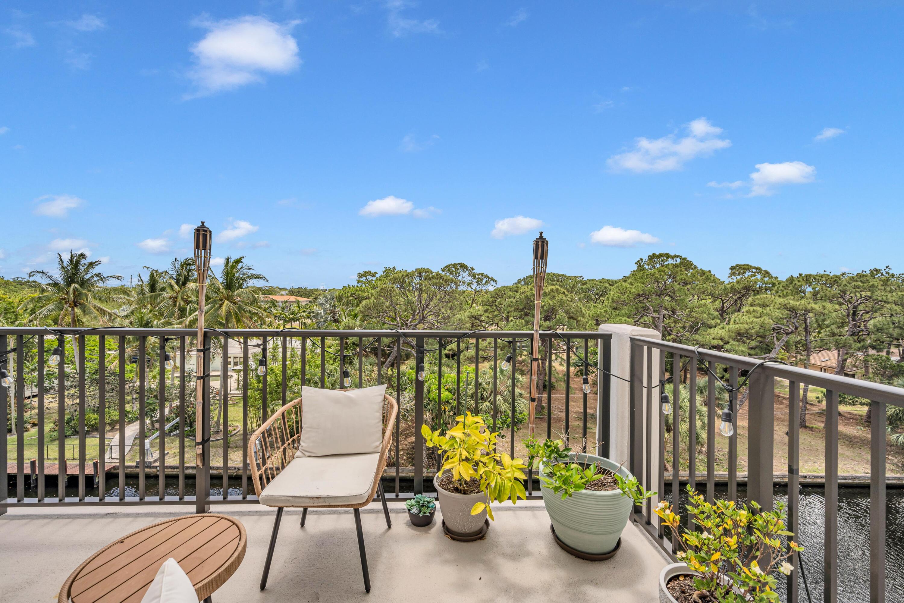 1000 River Reach Drive 505