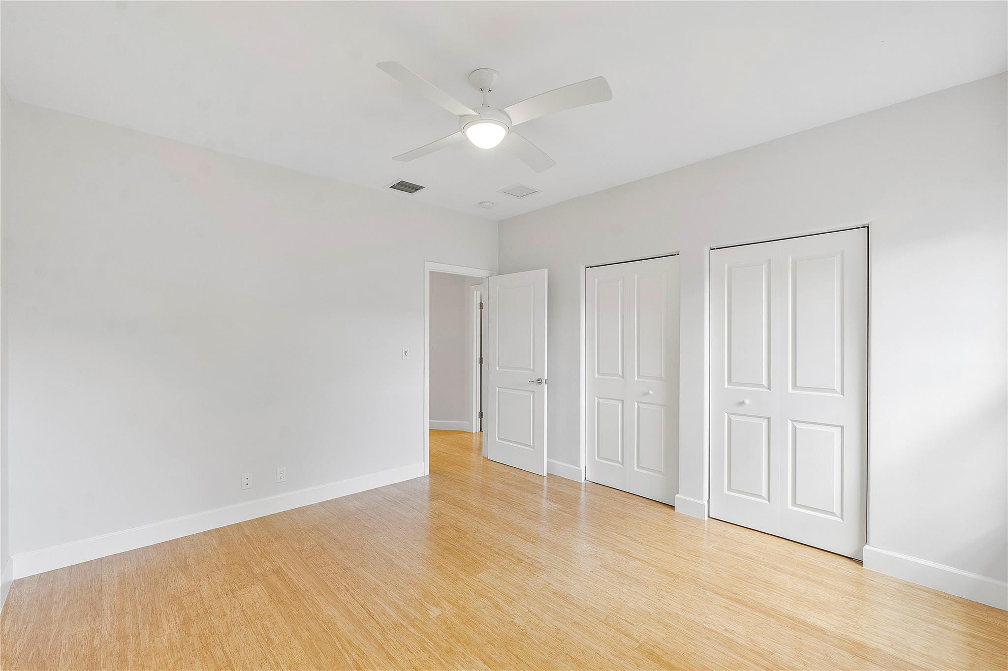825 NE 17th Way