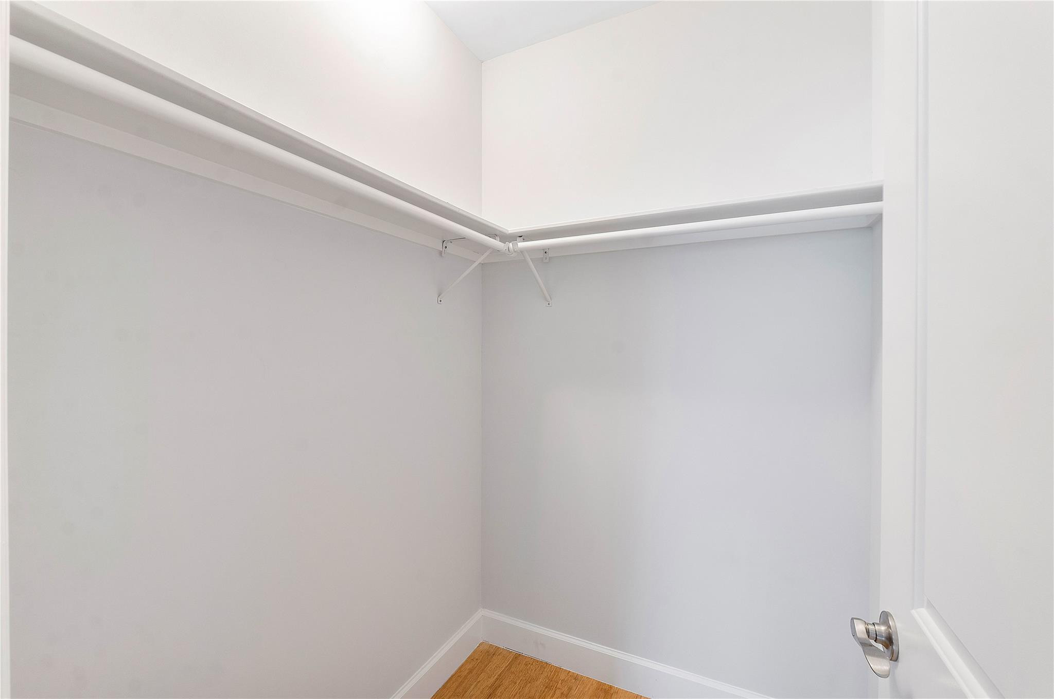 825 NE 17th Way