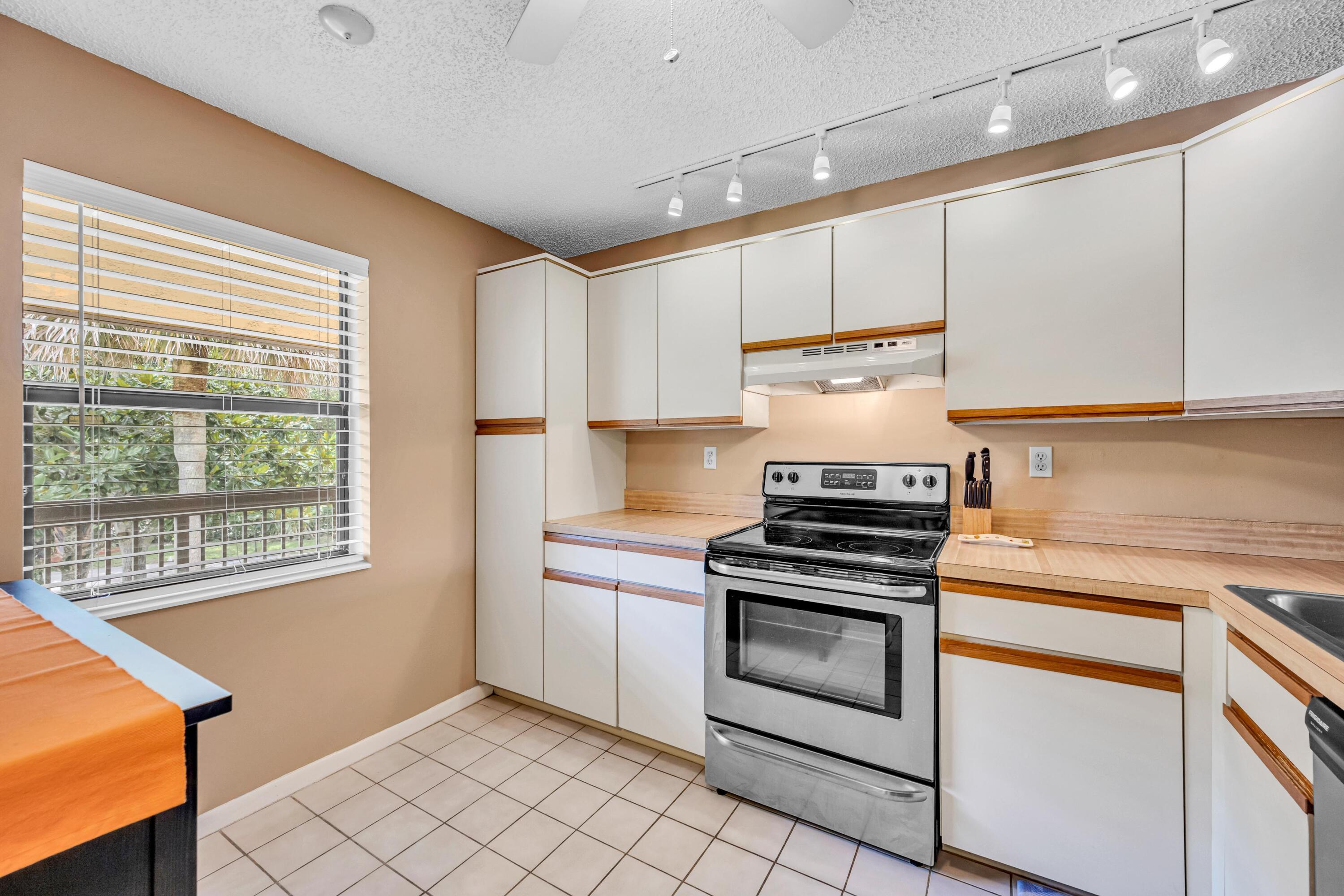 3123 S Carambola Cir S S 2362