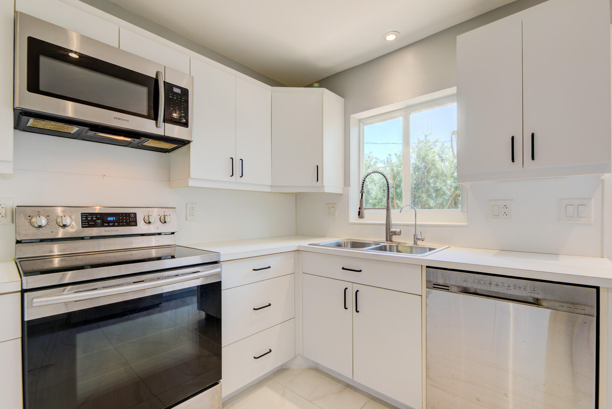 2603 NE 35th Street
