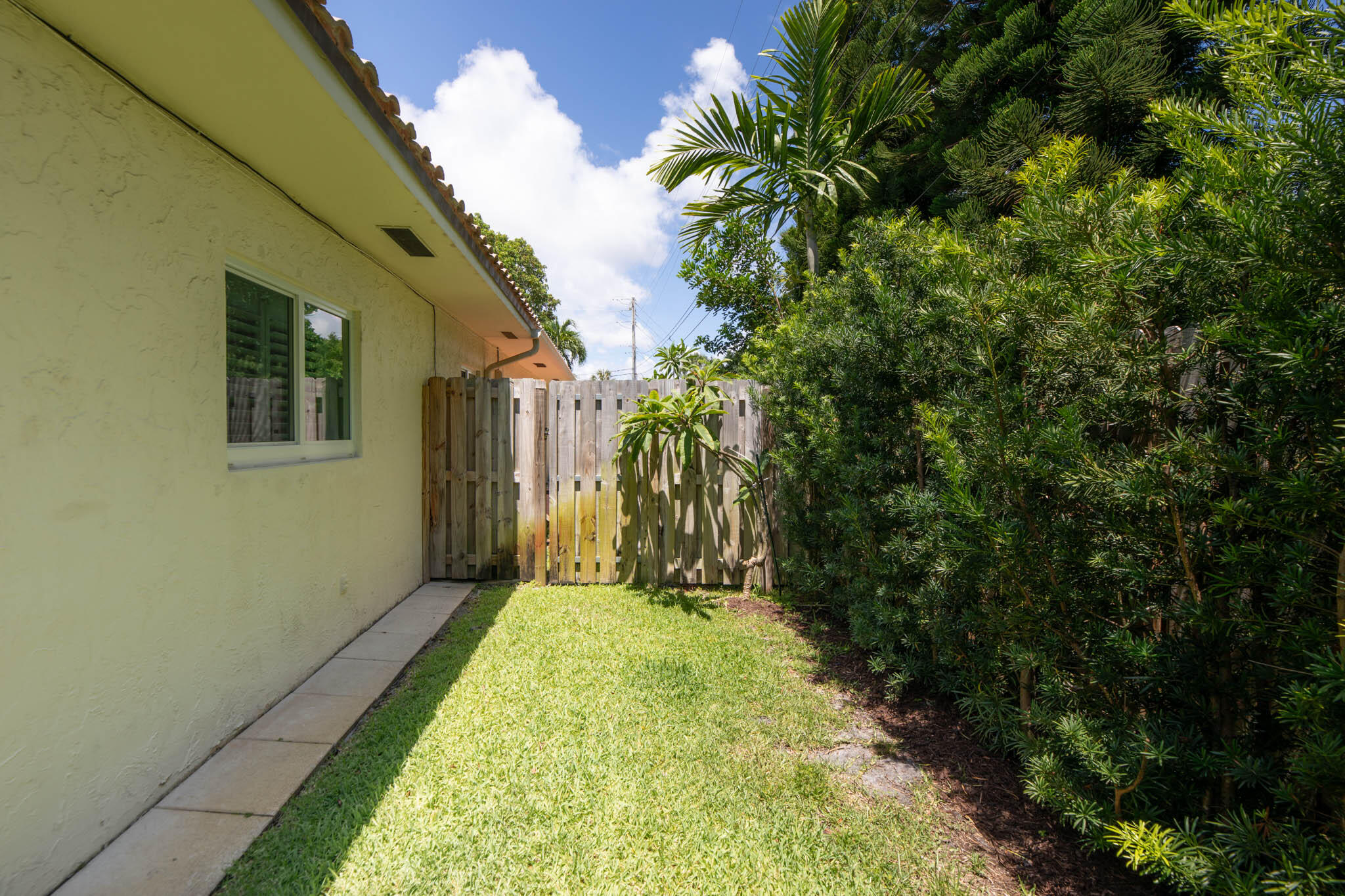 2603 NE 35th Street