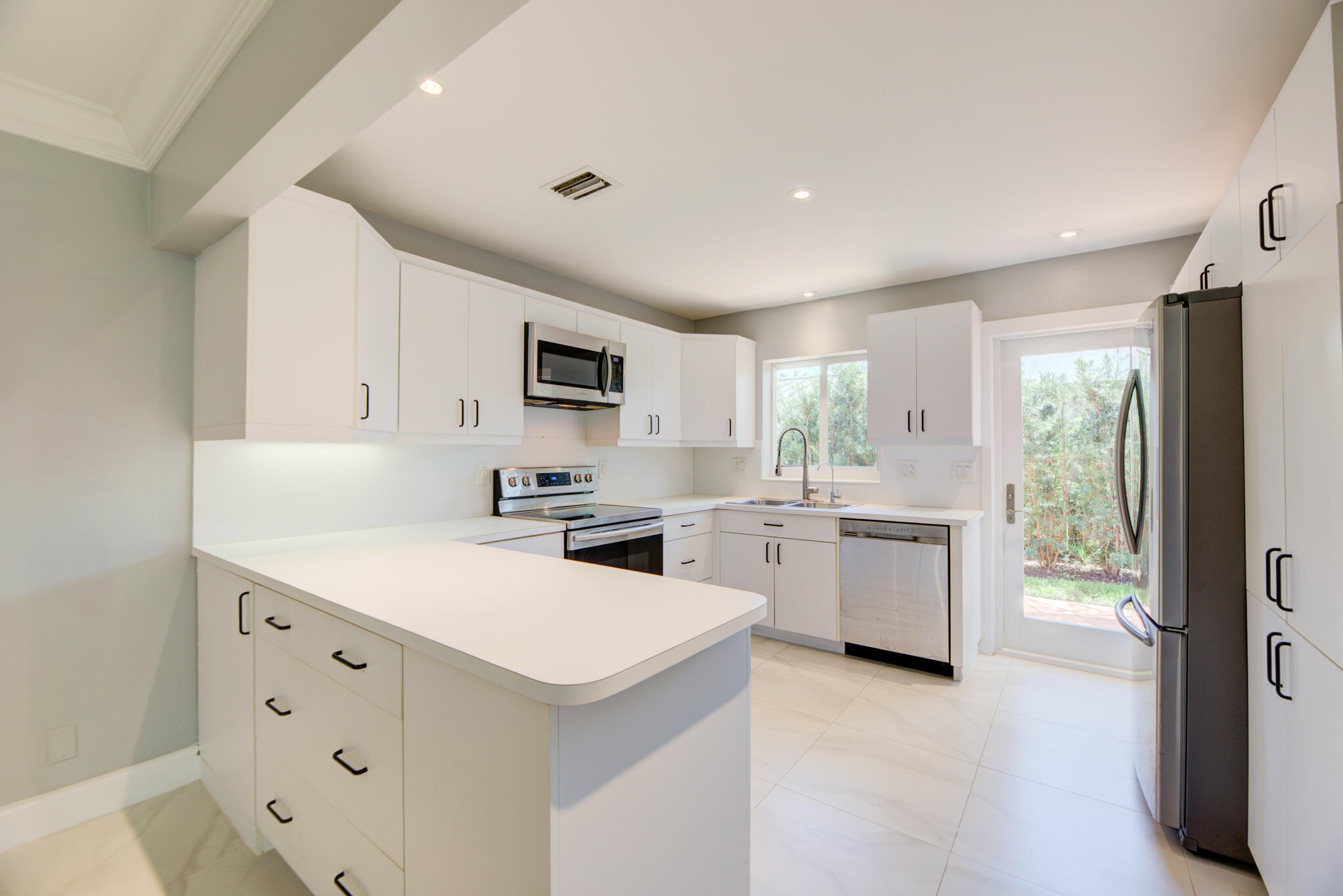 2603 NE 35th Street