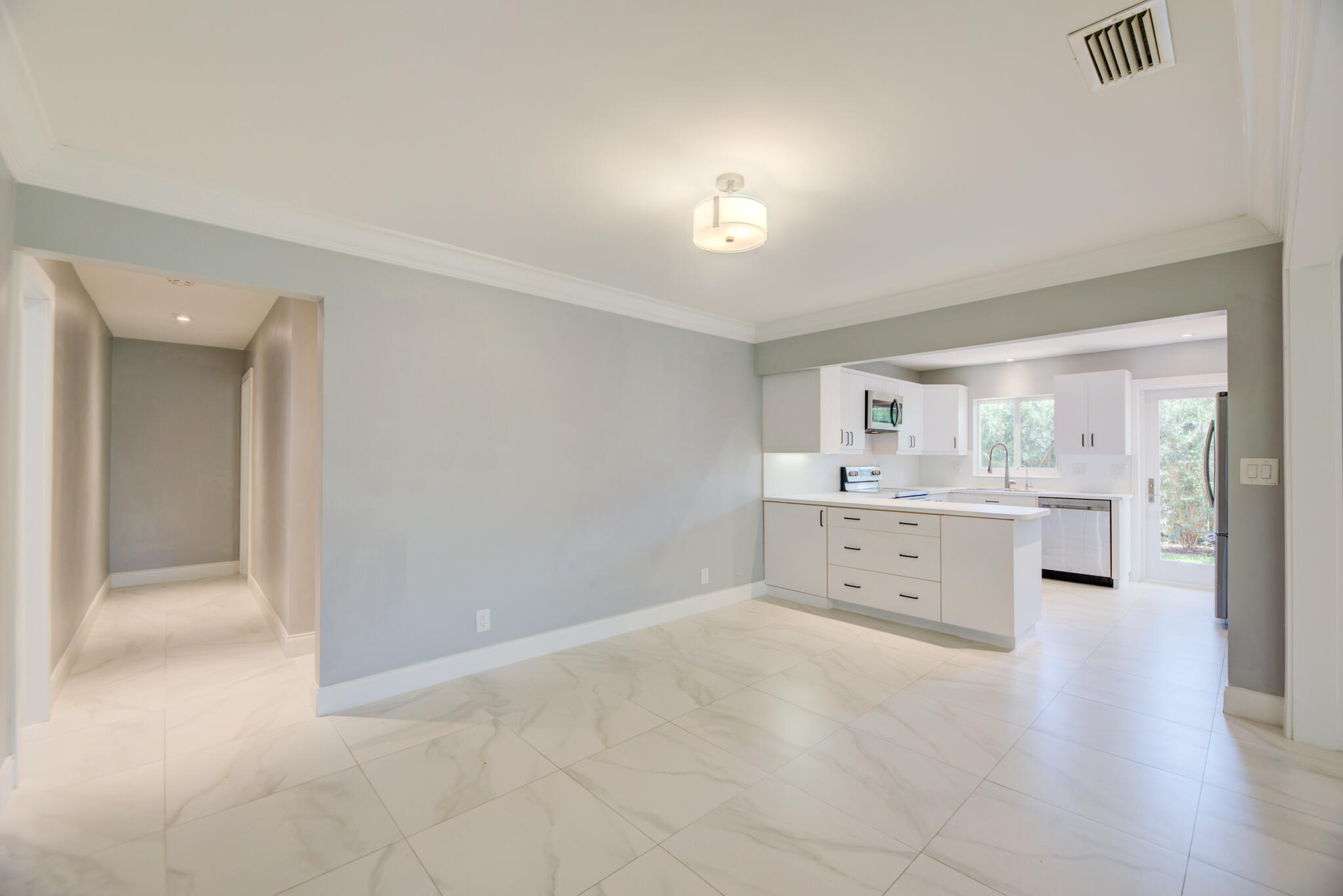 2603 NE 35th Street