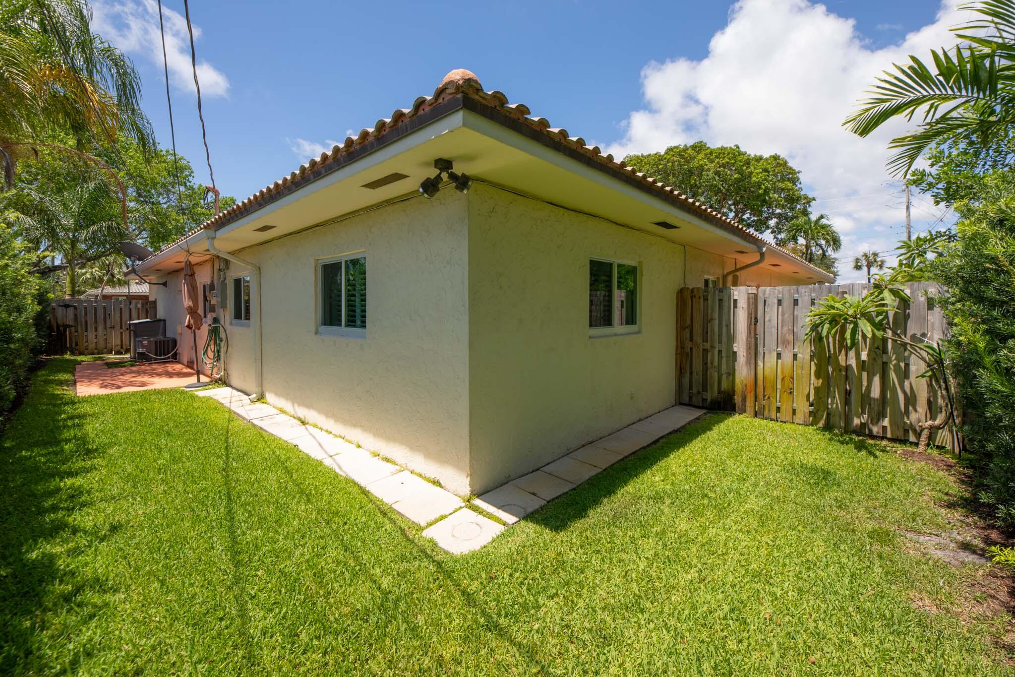 2603 NE 35th Street