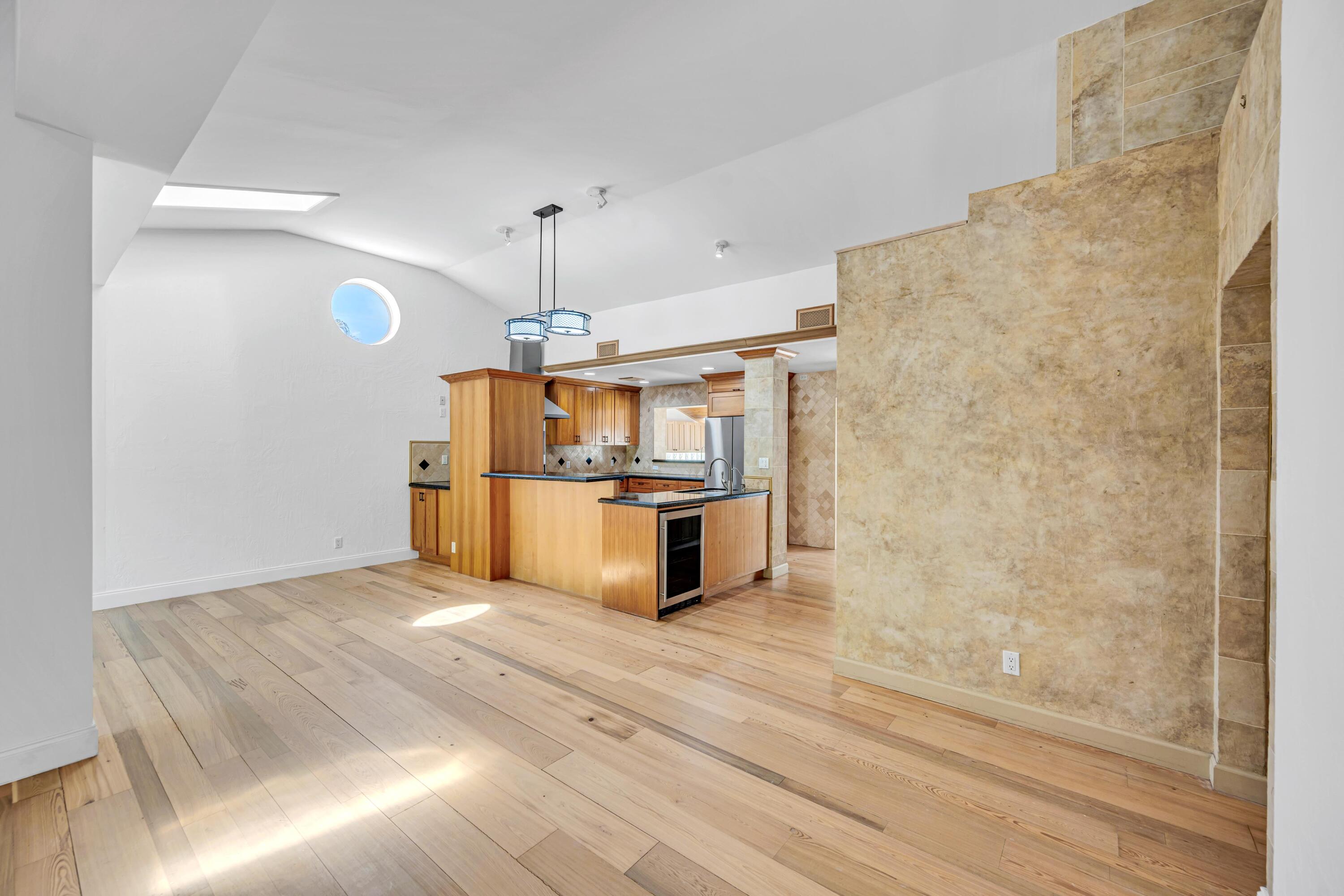 1413 NE 4th Court