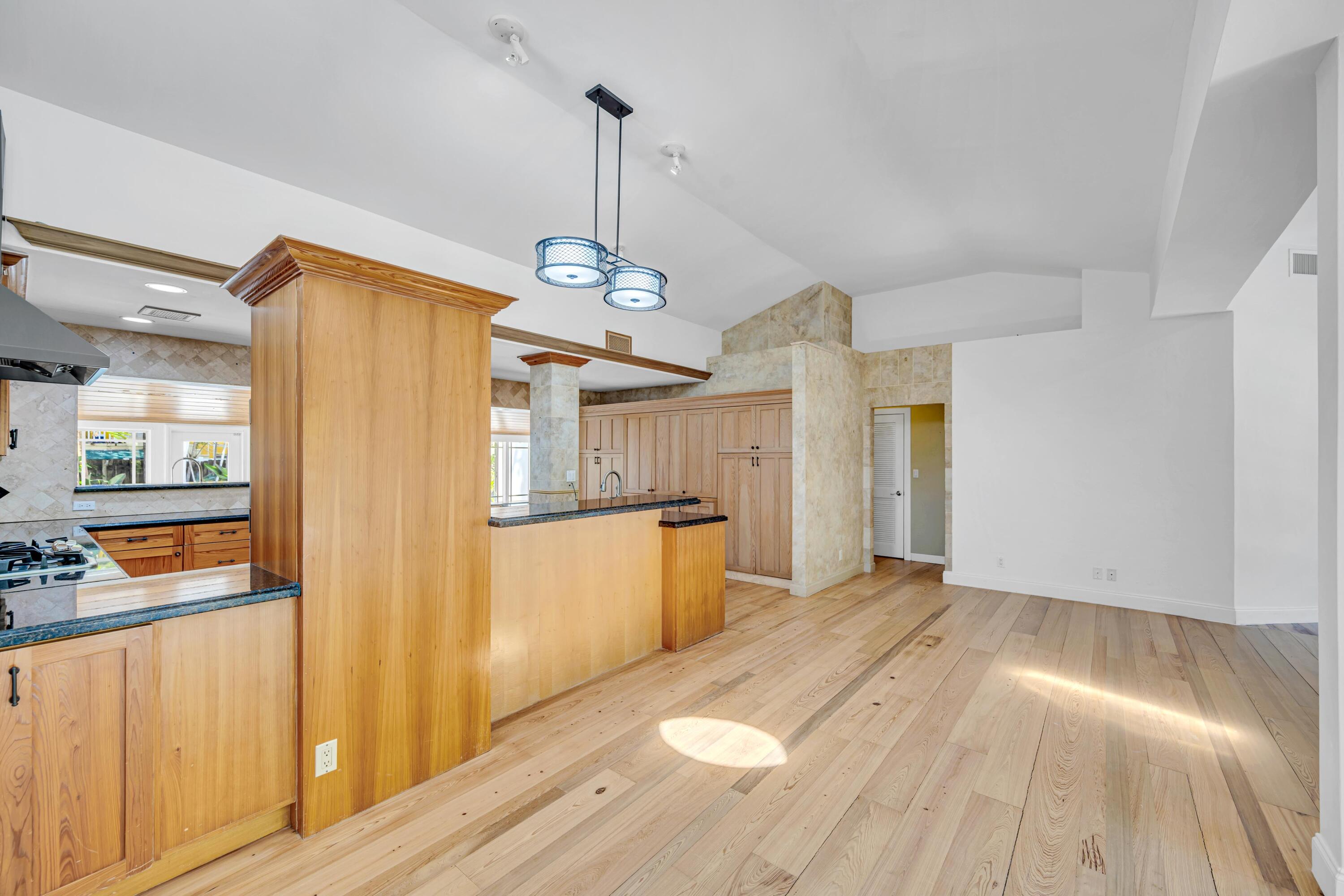 1413 NE 4th Court