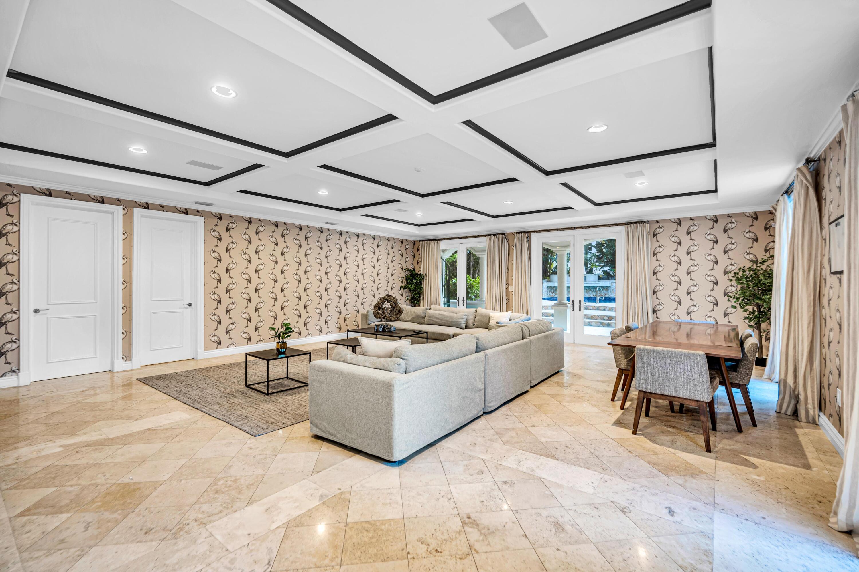 709 Idlewyld Drive