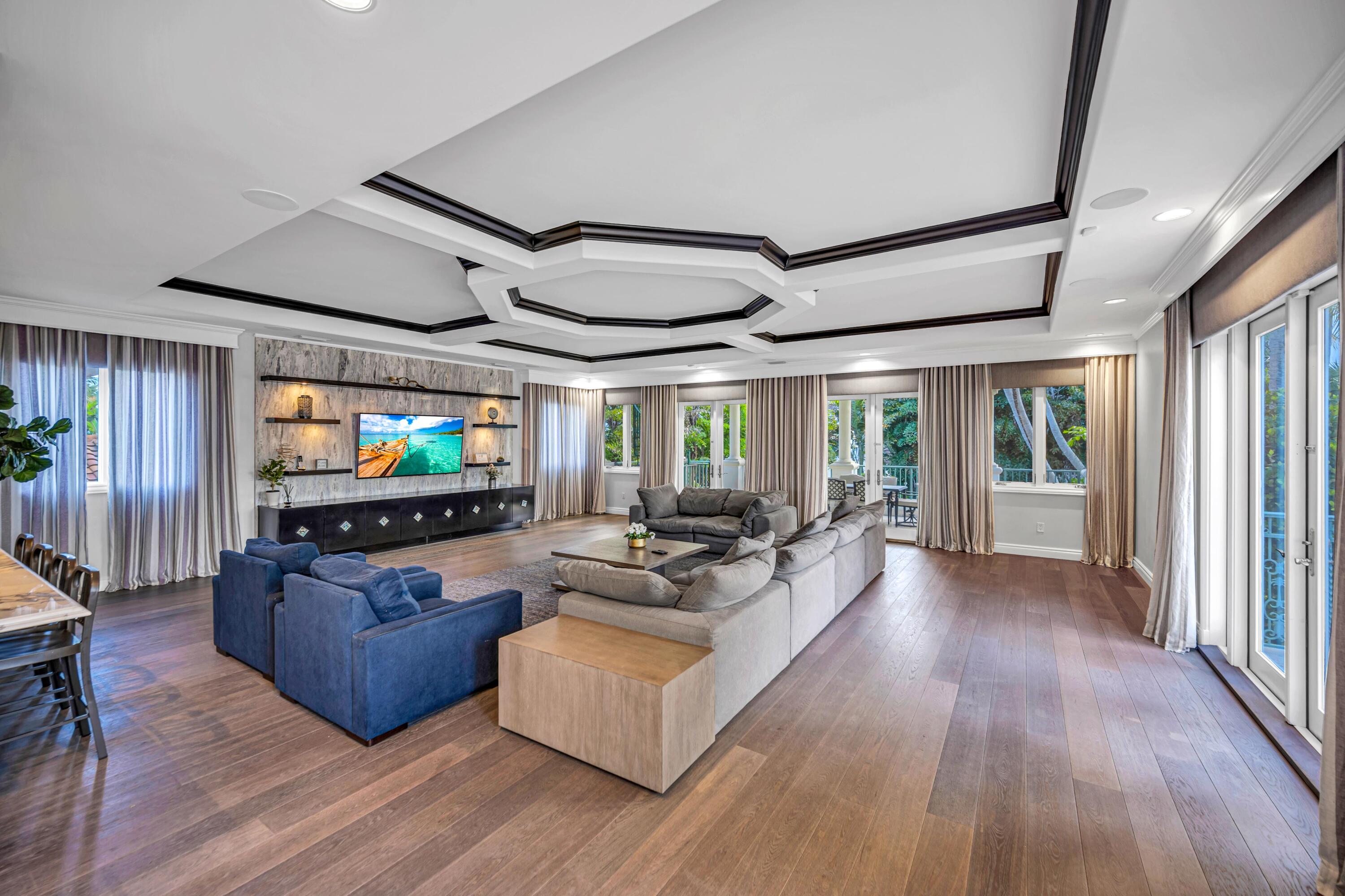 709 Idlewyld Drive