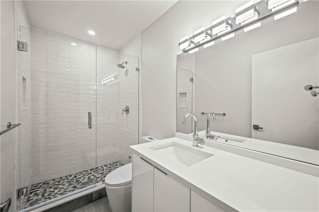 828 NE 17TH Way 1
