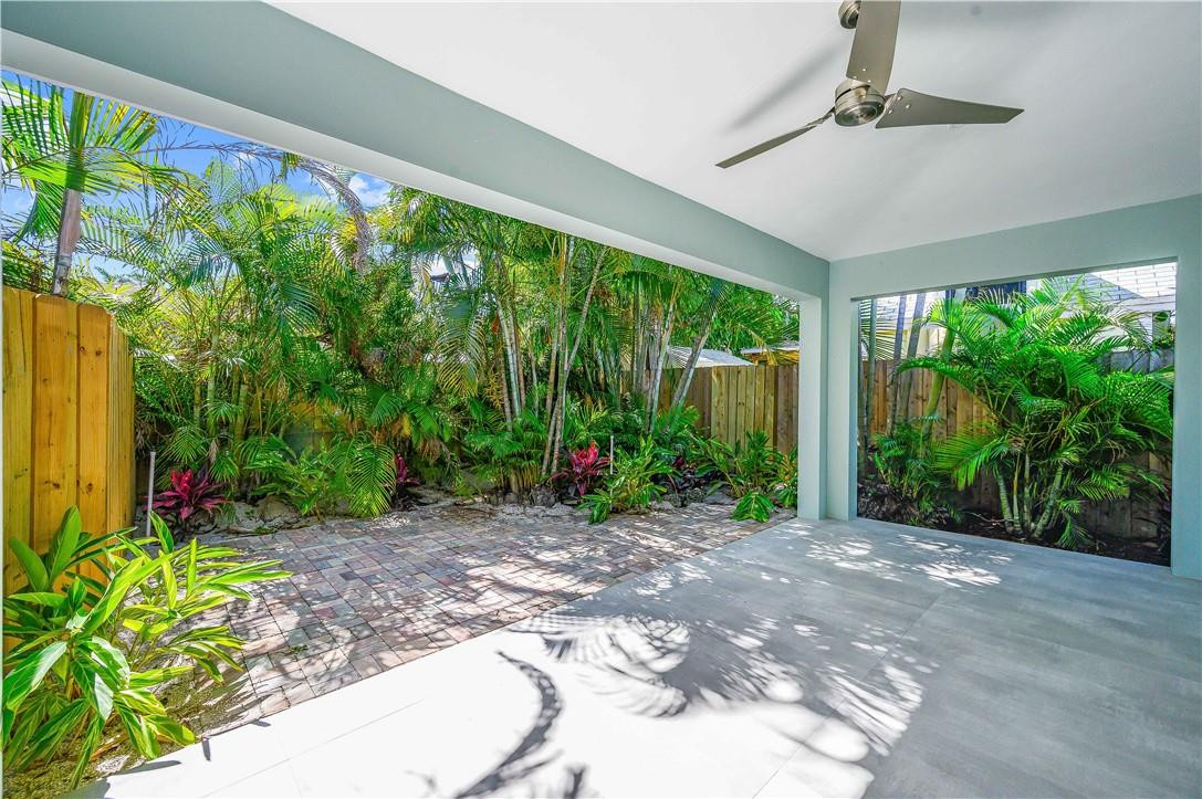 828 NE 17TH Way 1