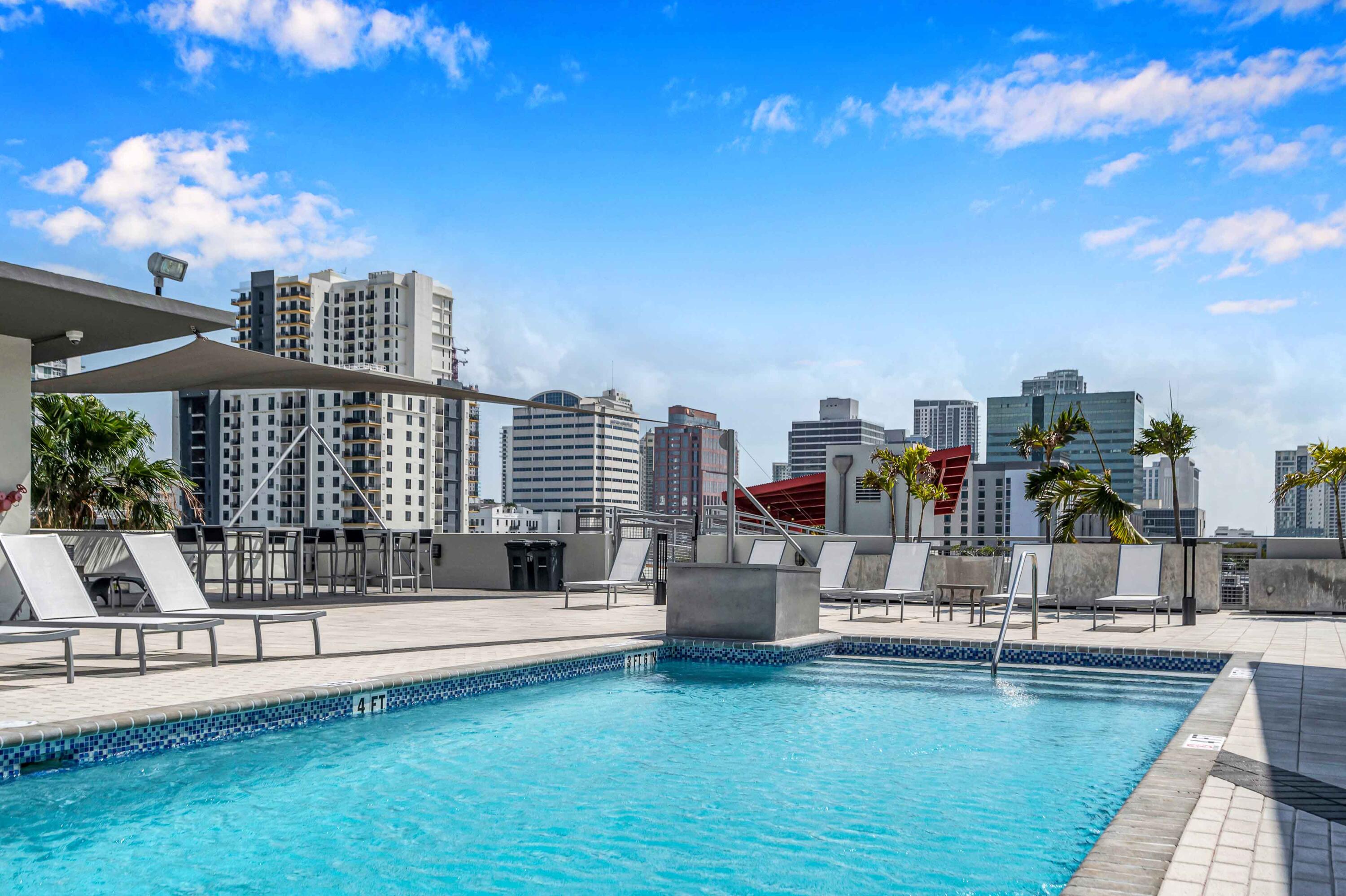 445 N ANDREWS Avenue 304