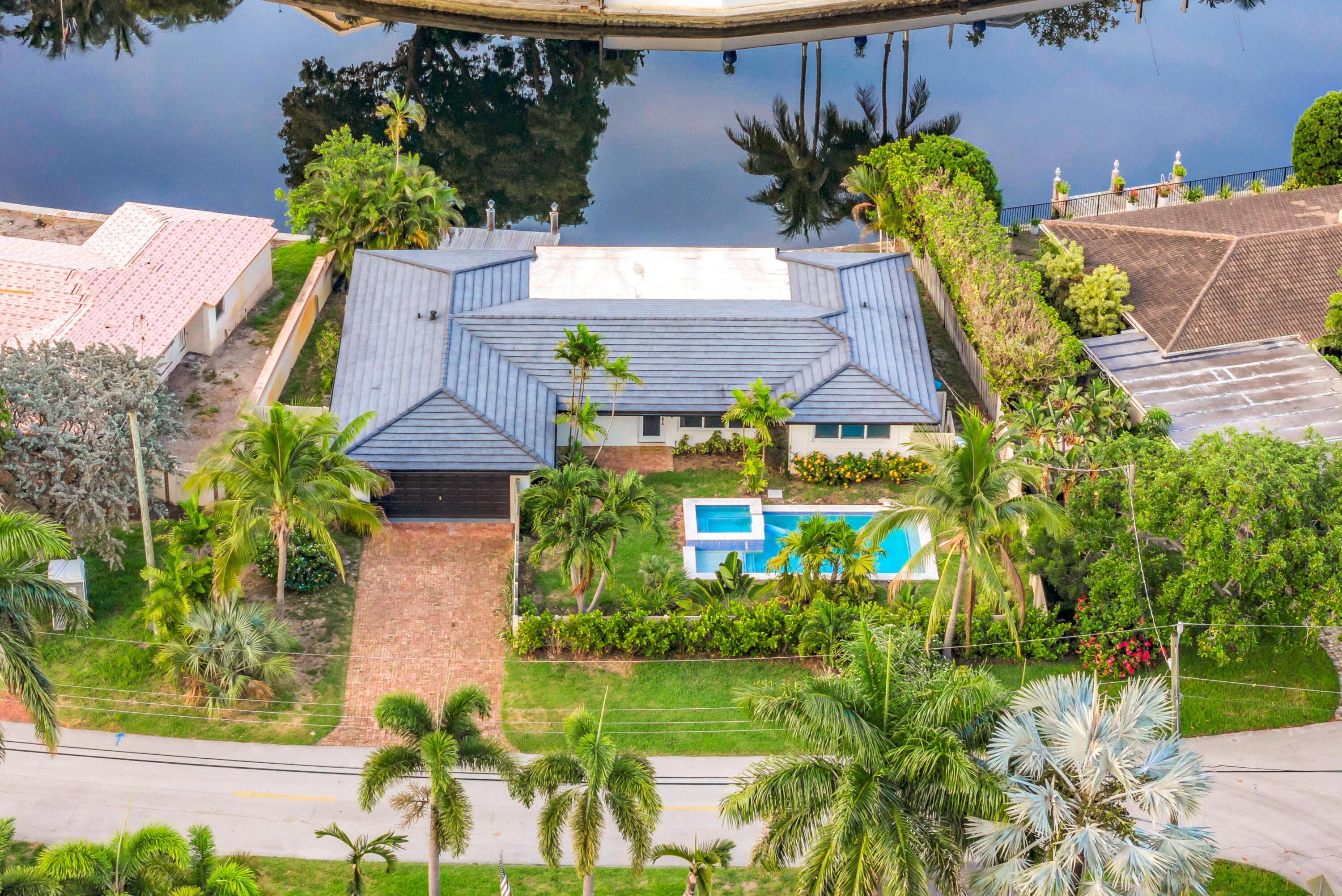 1981 CORAL GARDENS Drive