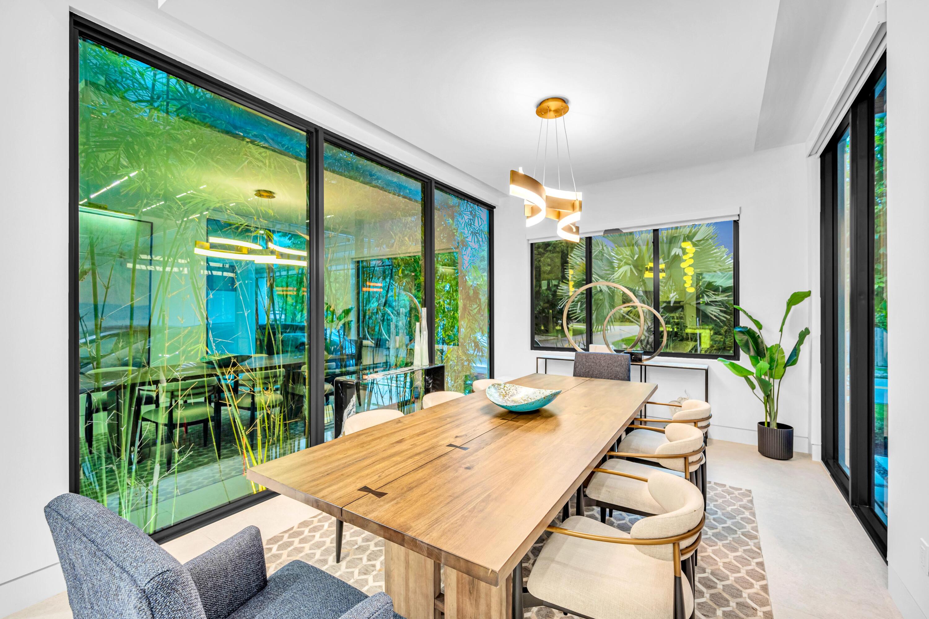 215 NE 28TH Court