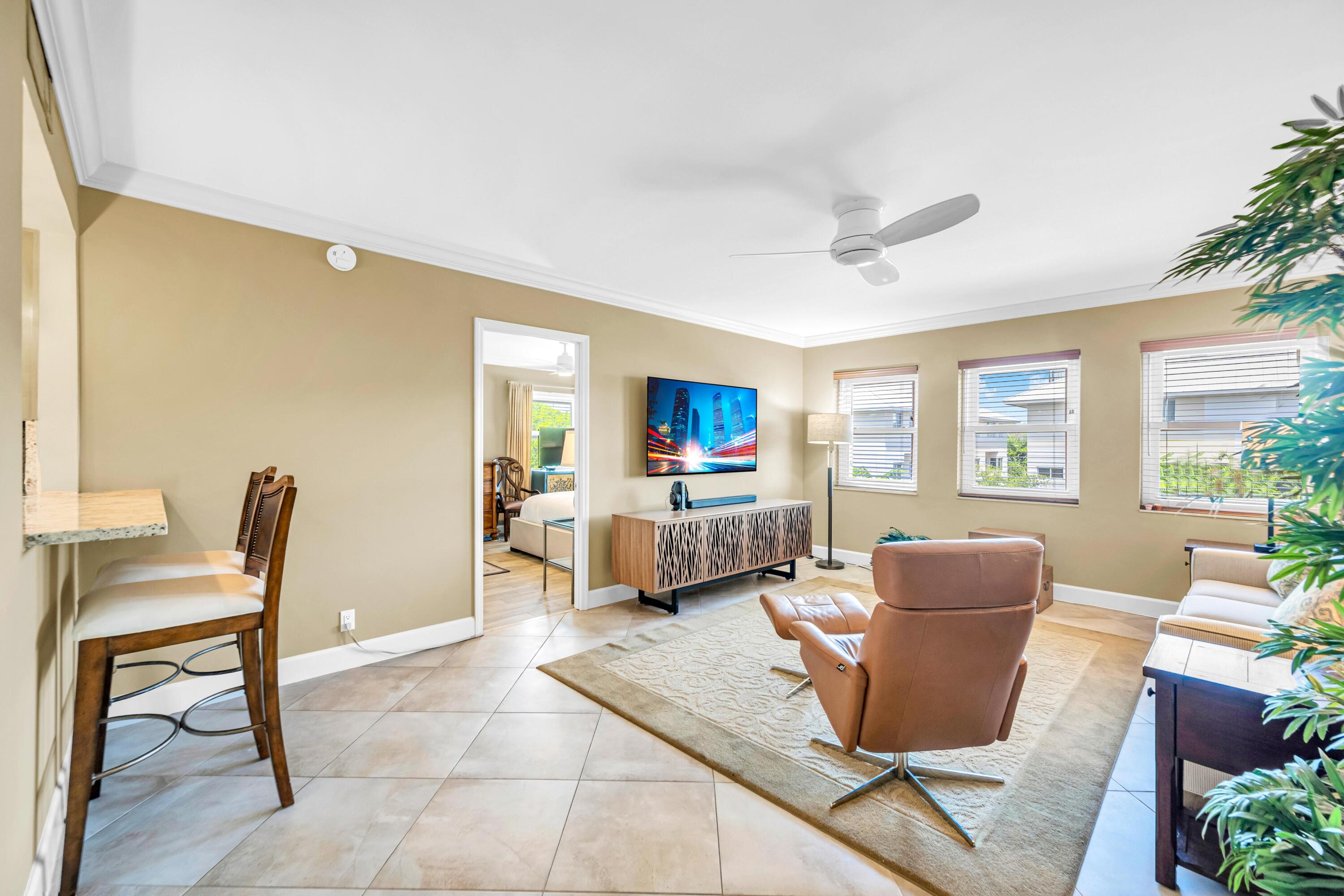 615 NE 12TH Avenue 301