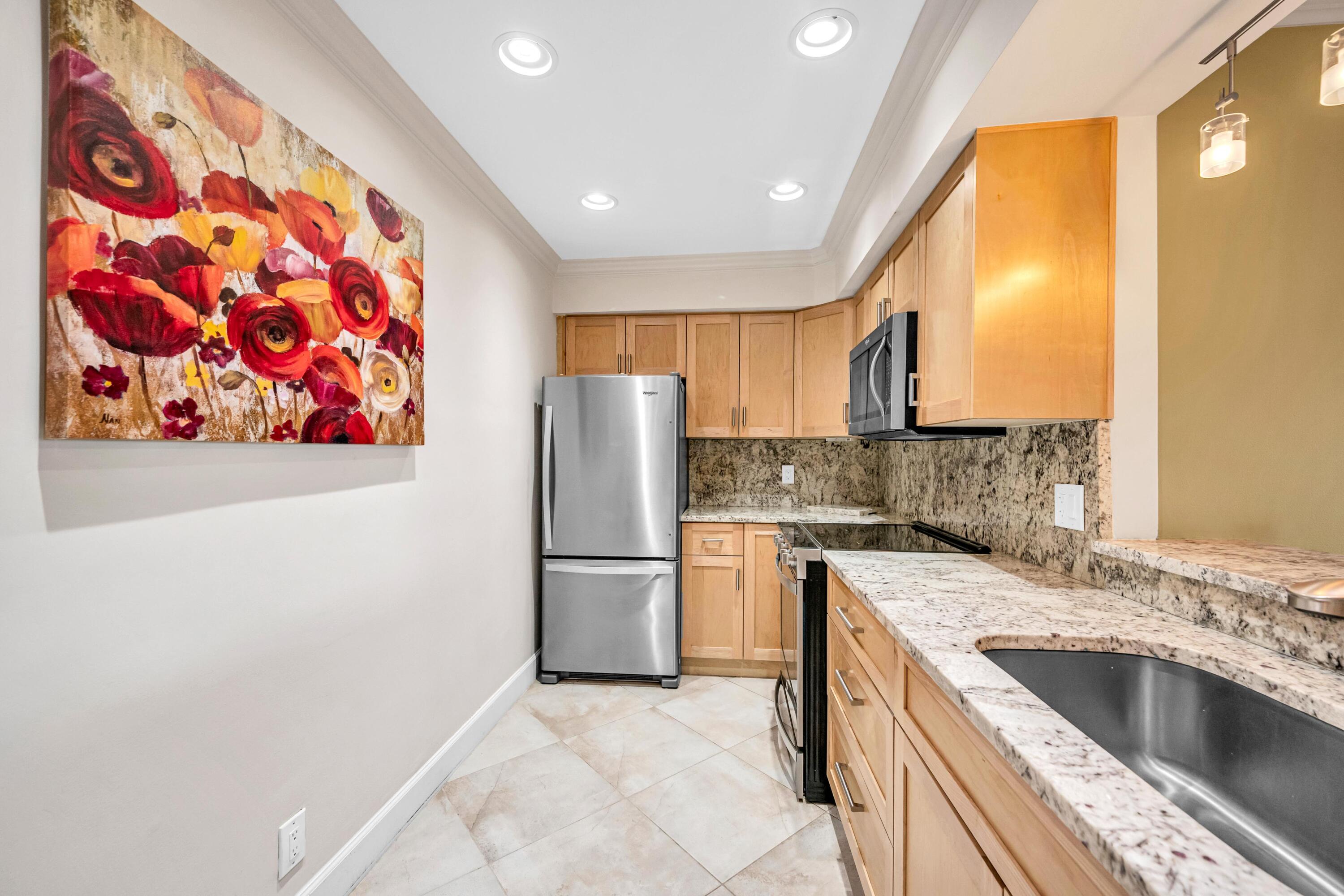 615 NE 12TH Avenue 301