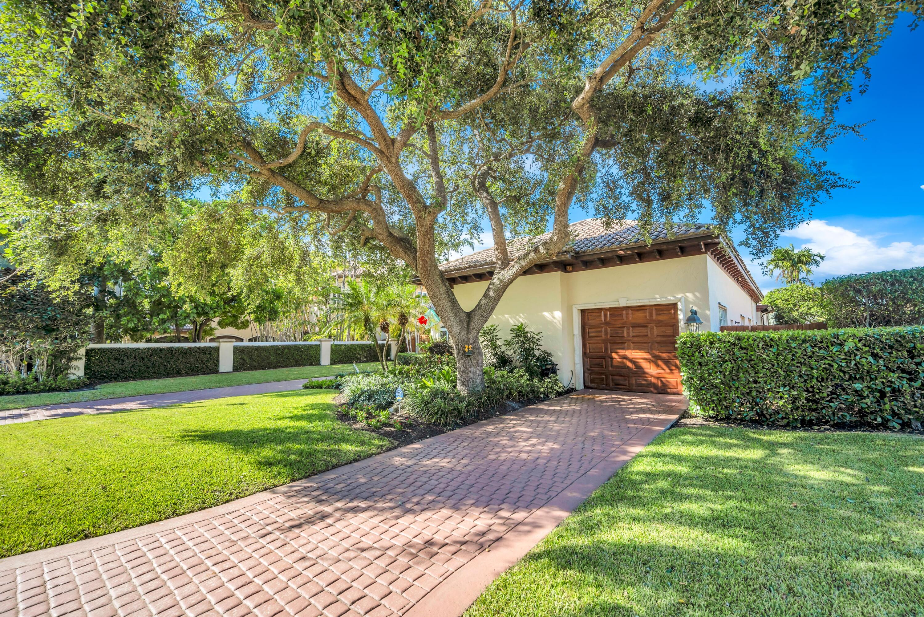 2507 Barcelona Drive