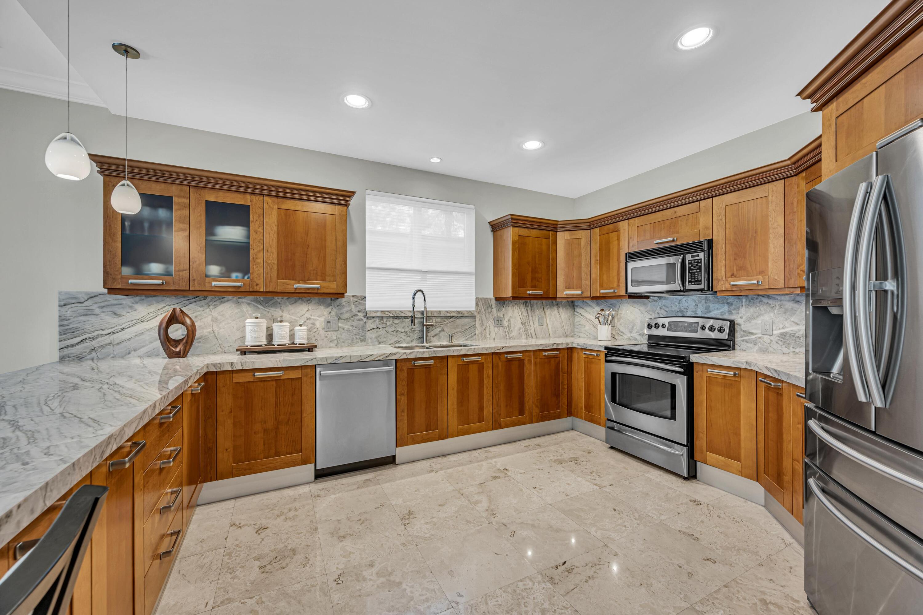 1419 NE 4th Place