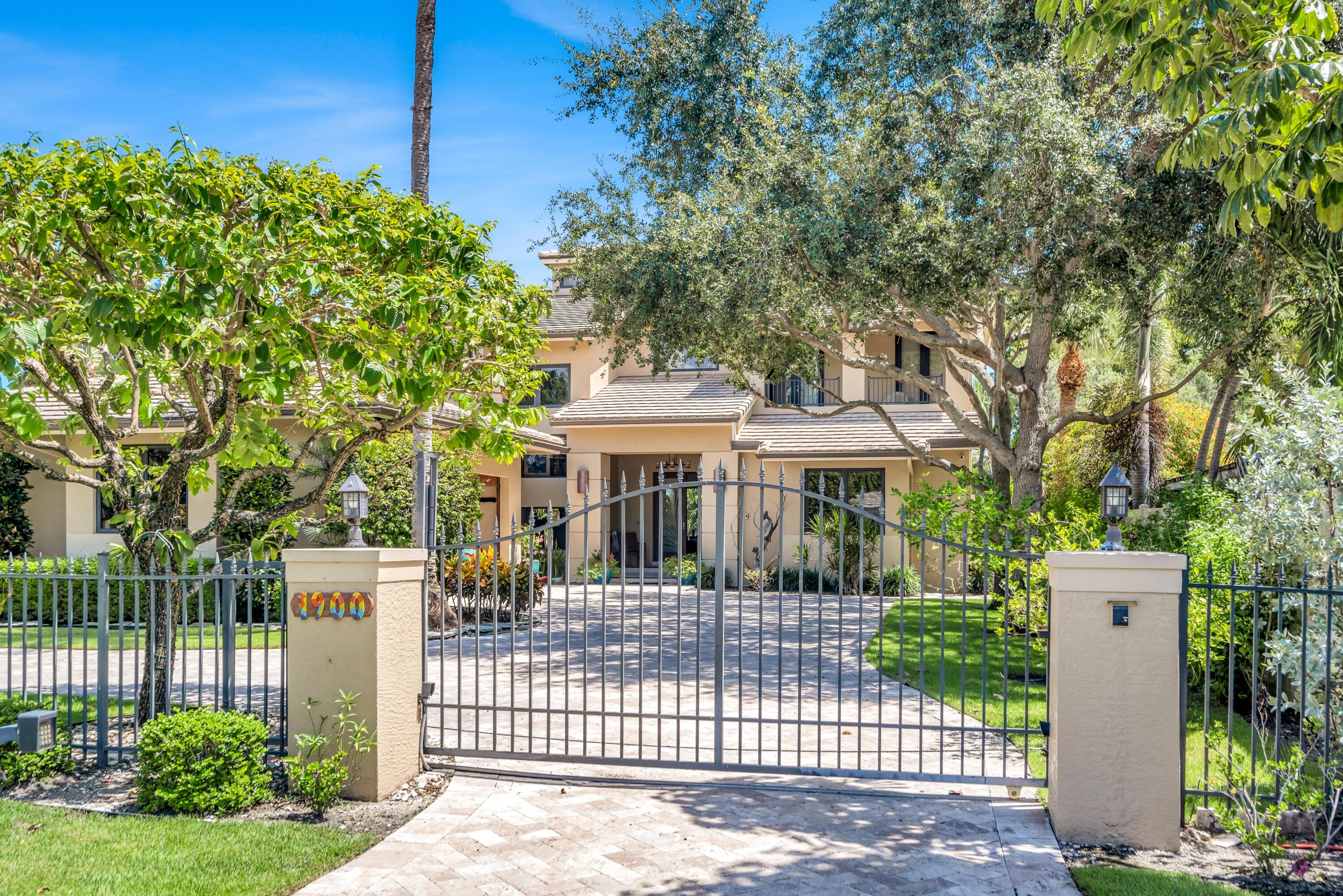 1900 Marietta Drive