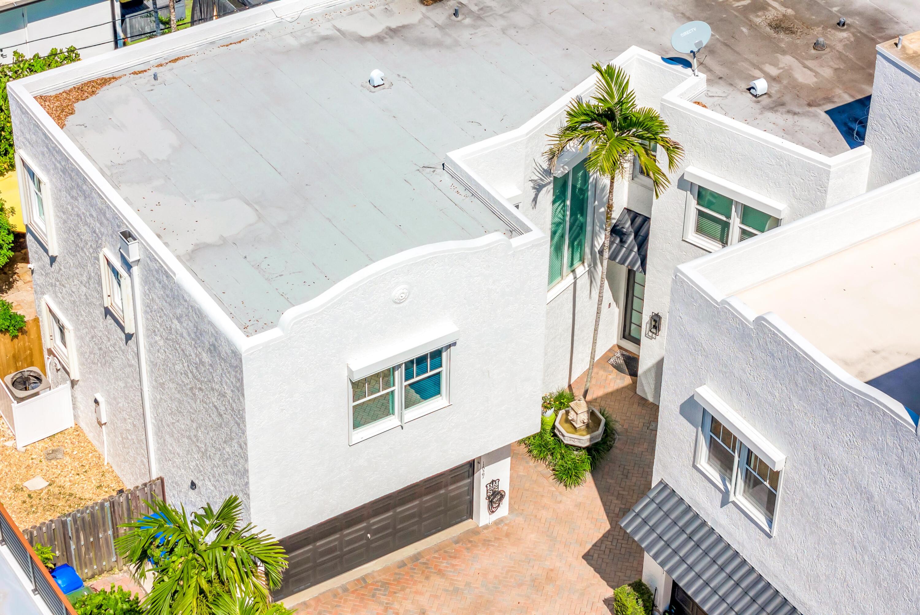 1627 E BROWARD Boulevard