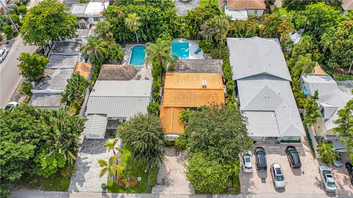 836 NE 17th Way