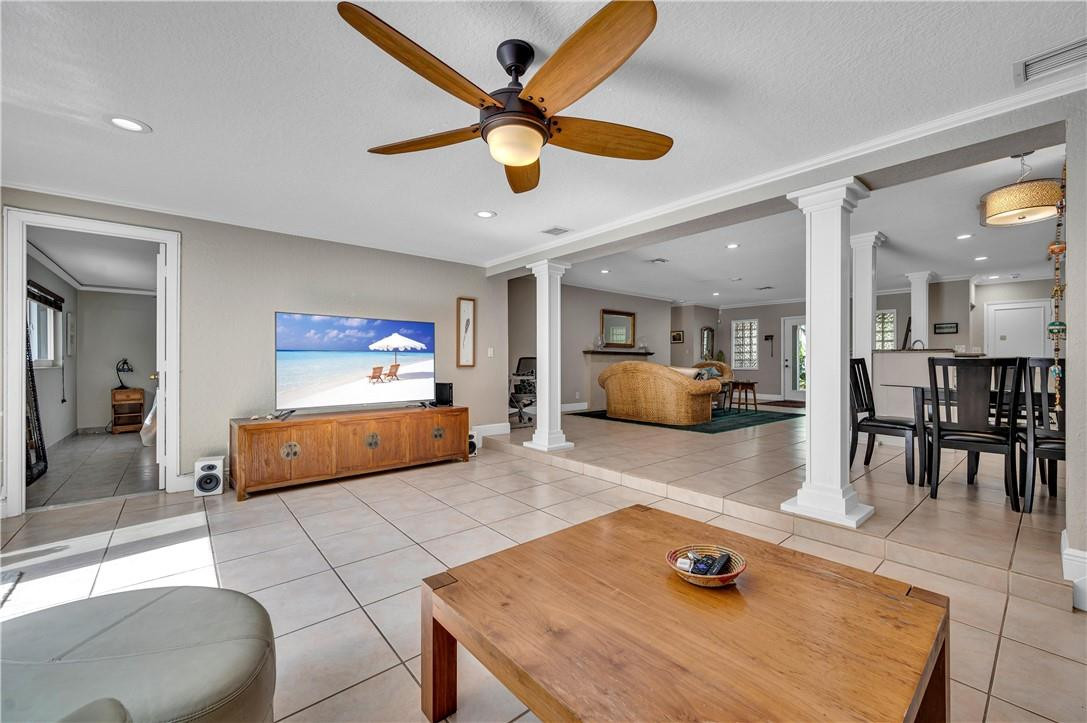836 NE 17th Way