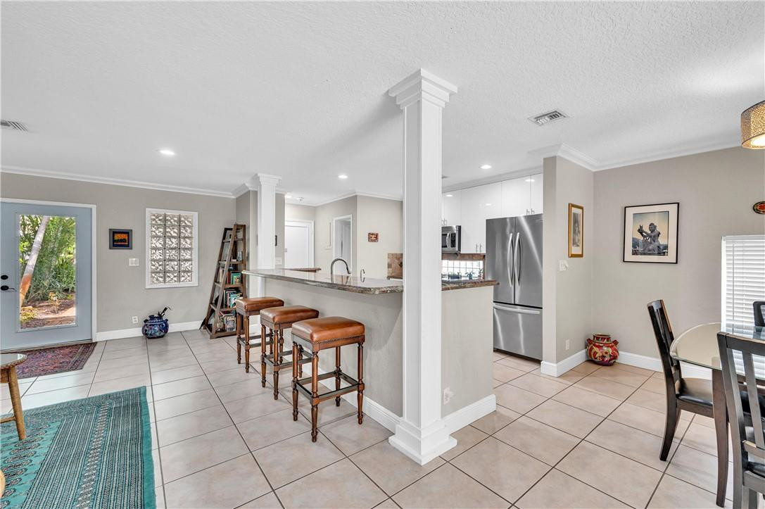836 NE 17th Way
