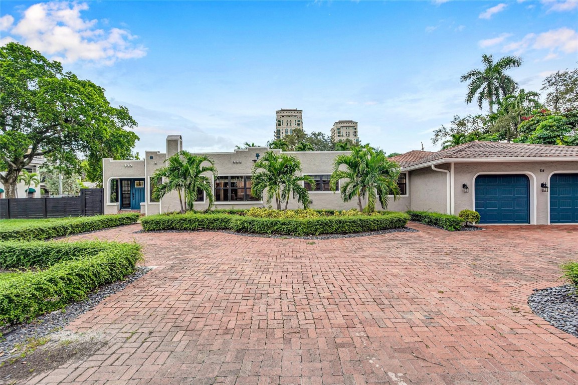 734 W Las Olas Blvd
