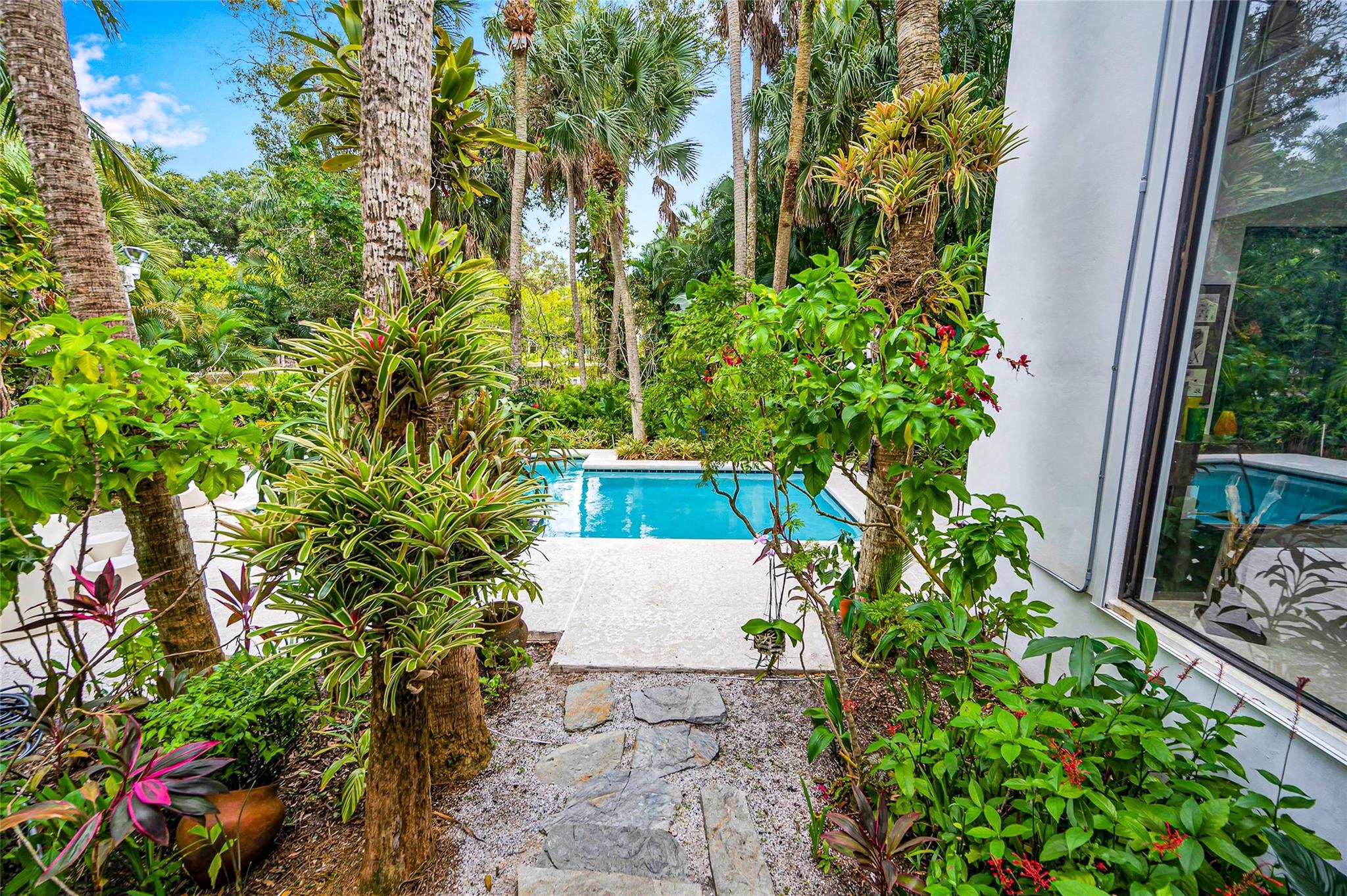 2150 SW 28th Ave