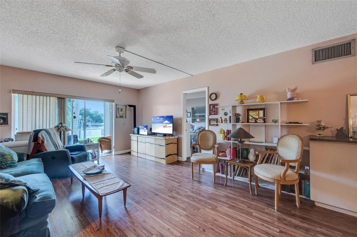 3010 NE 16th Ave Unit: 105