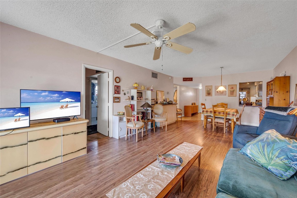 3010 NE 16th Ave Unit: 105