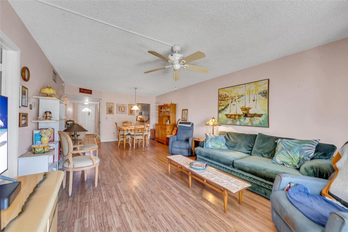 3010 NE 16th Ave Unit: 105